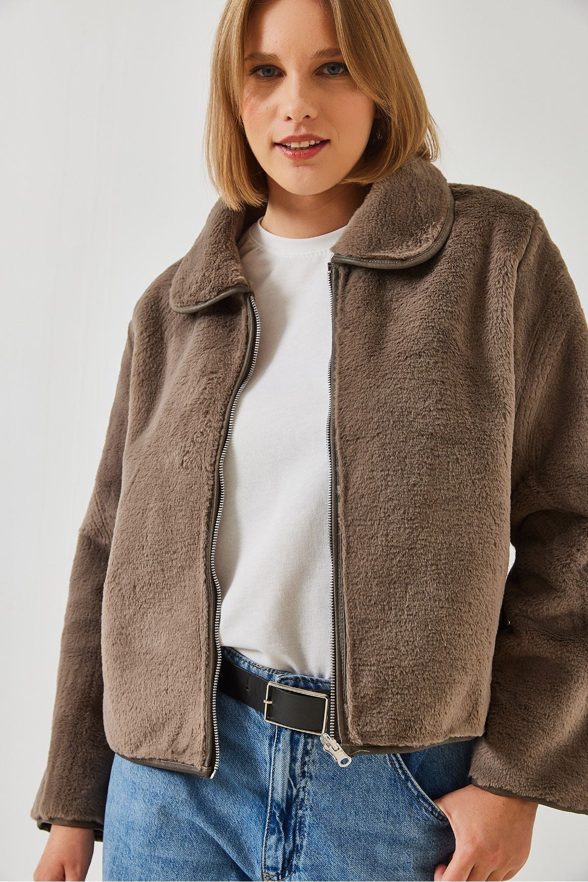 Artificial fur coat with women's collar zipper 60351096