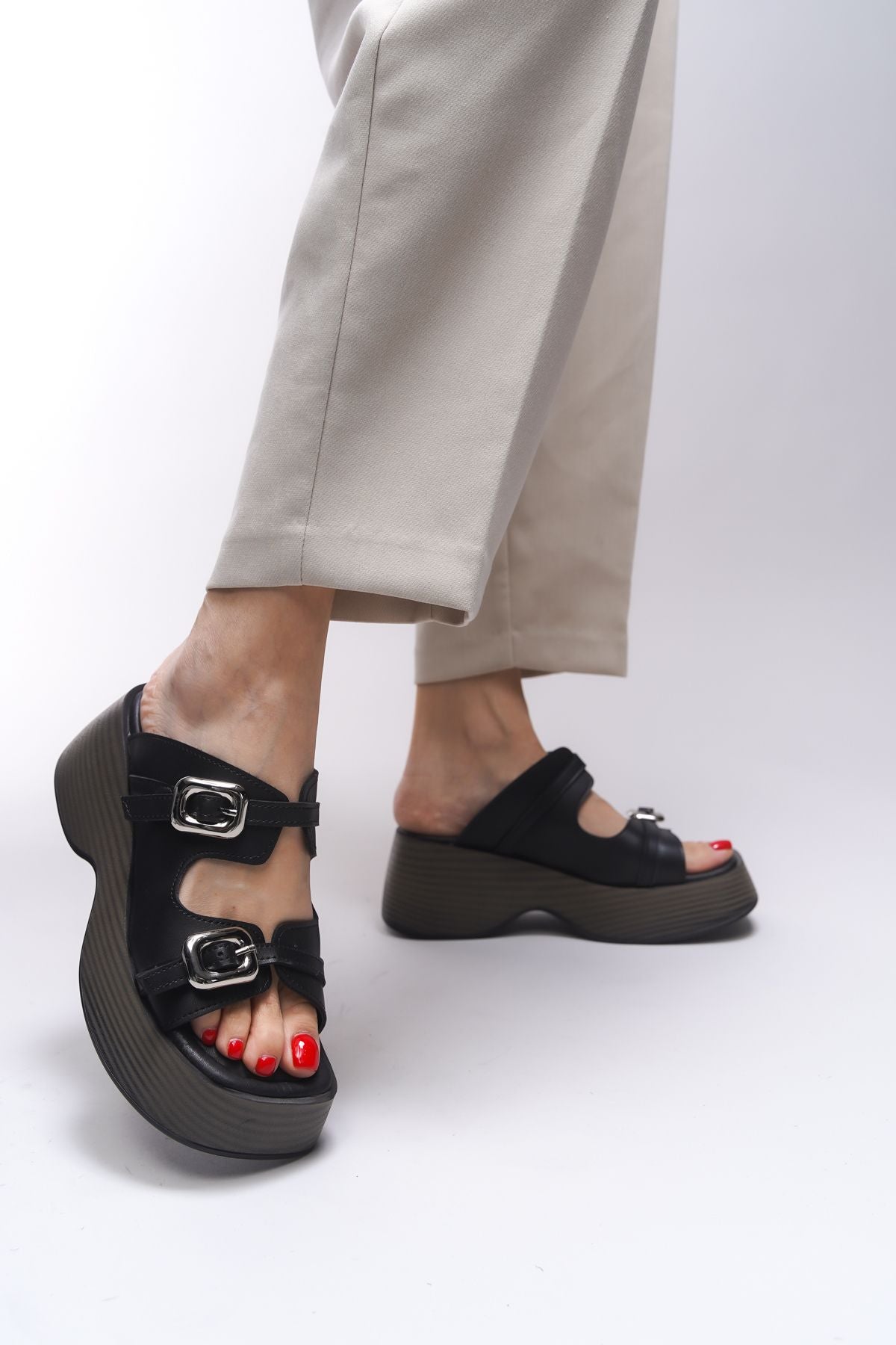 Victihne Woman Slippers 001291 Black