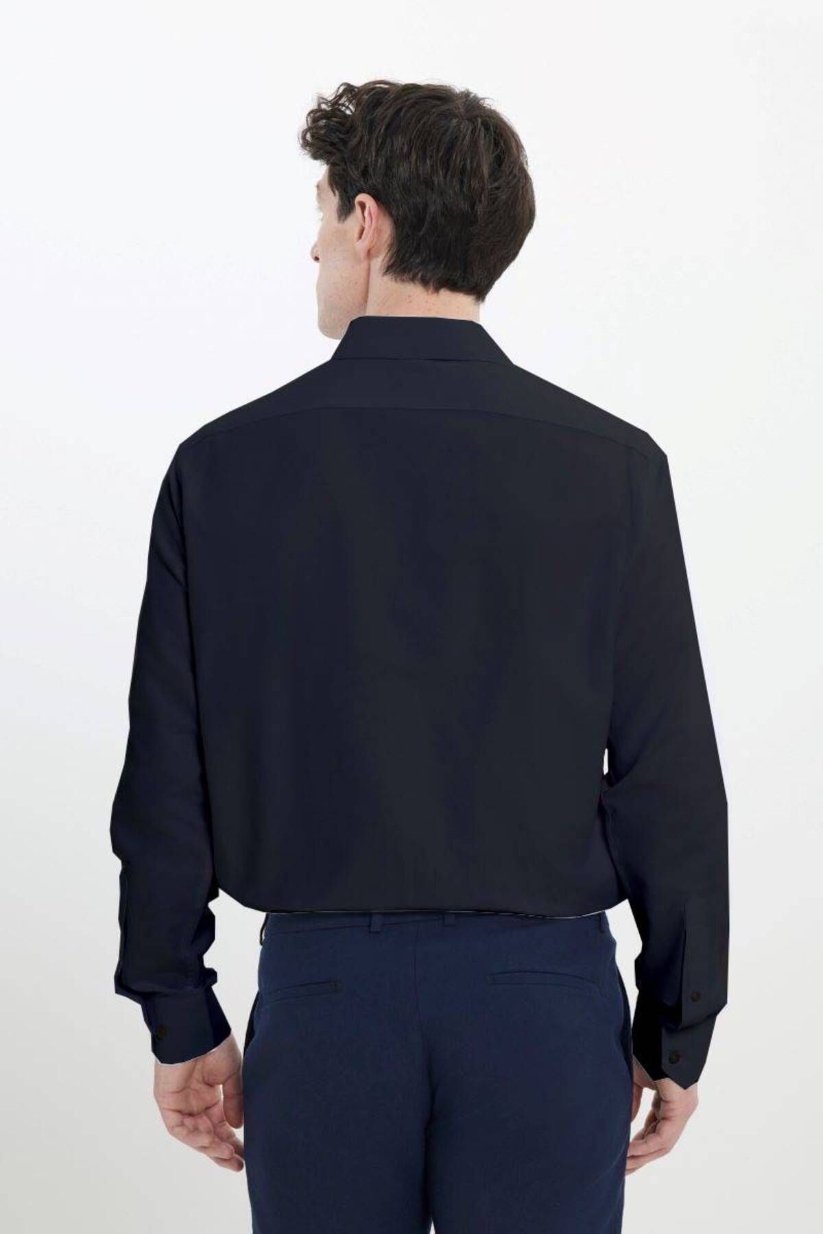Regular fit wide cut classic collar Amestyle Black Shirt