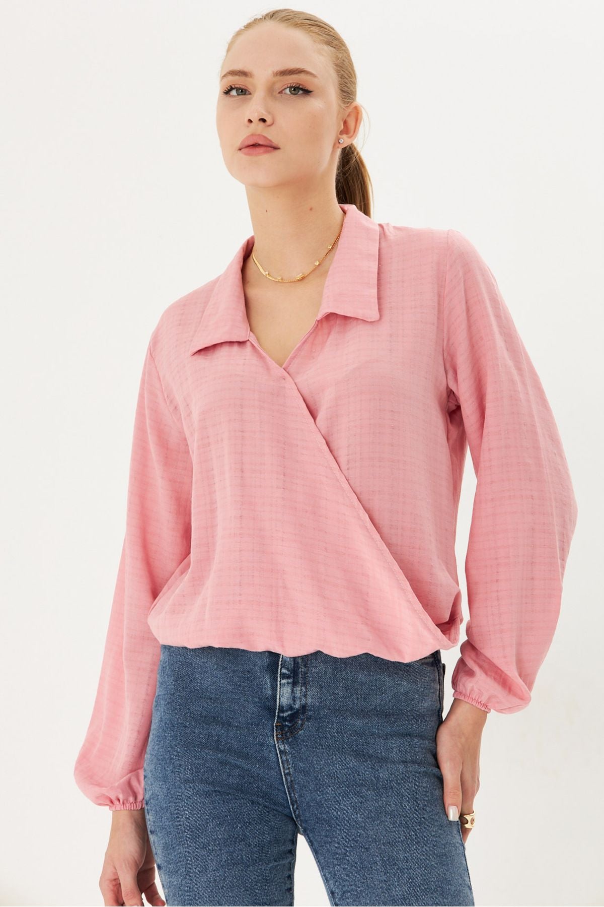 Female powder arm and waist-tire-collar cruve blouse ARM-25K001041
