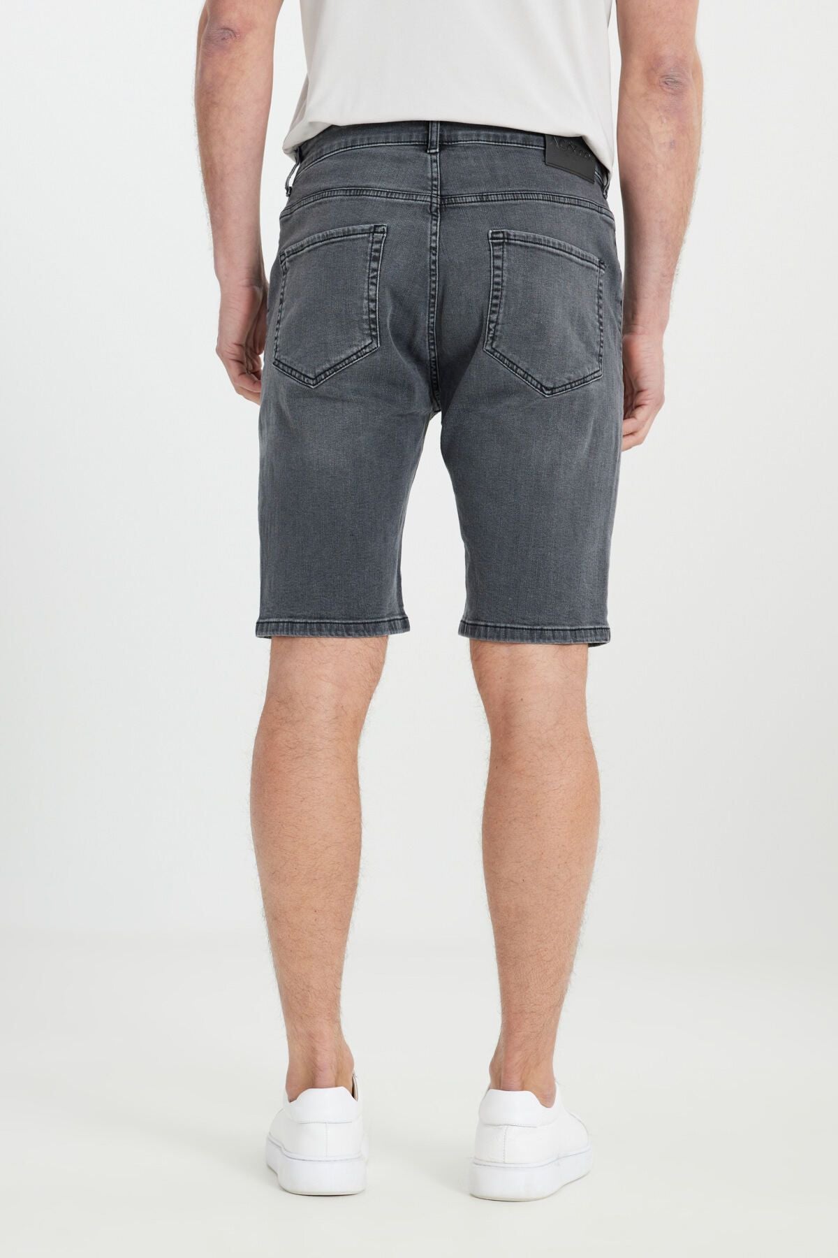Men's gray slim fit narrow cut cotton flexible denim shorts