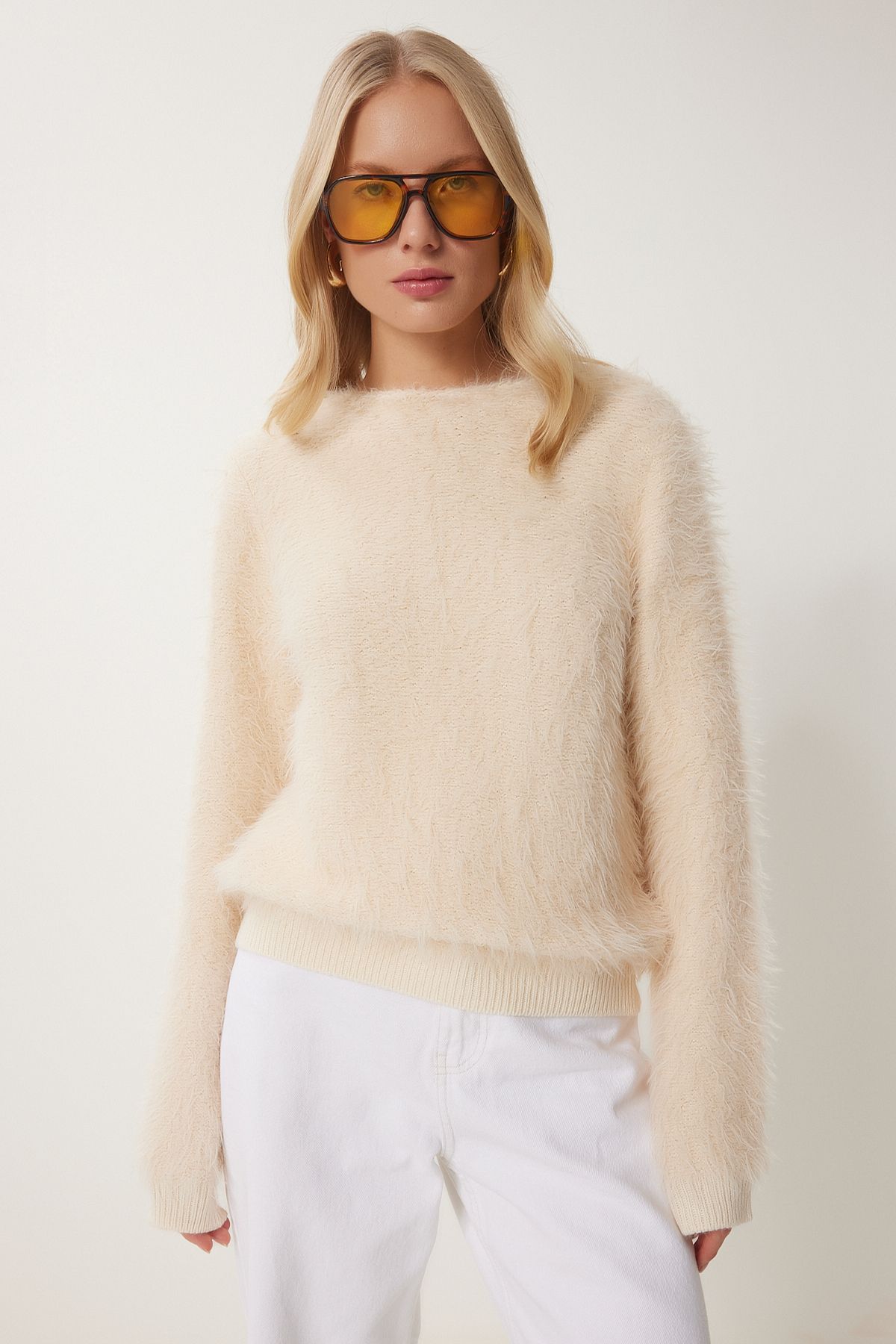 Women's Cream Soft Beard Knitwear Sweater MX00178