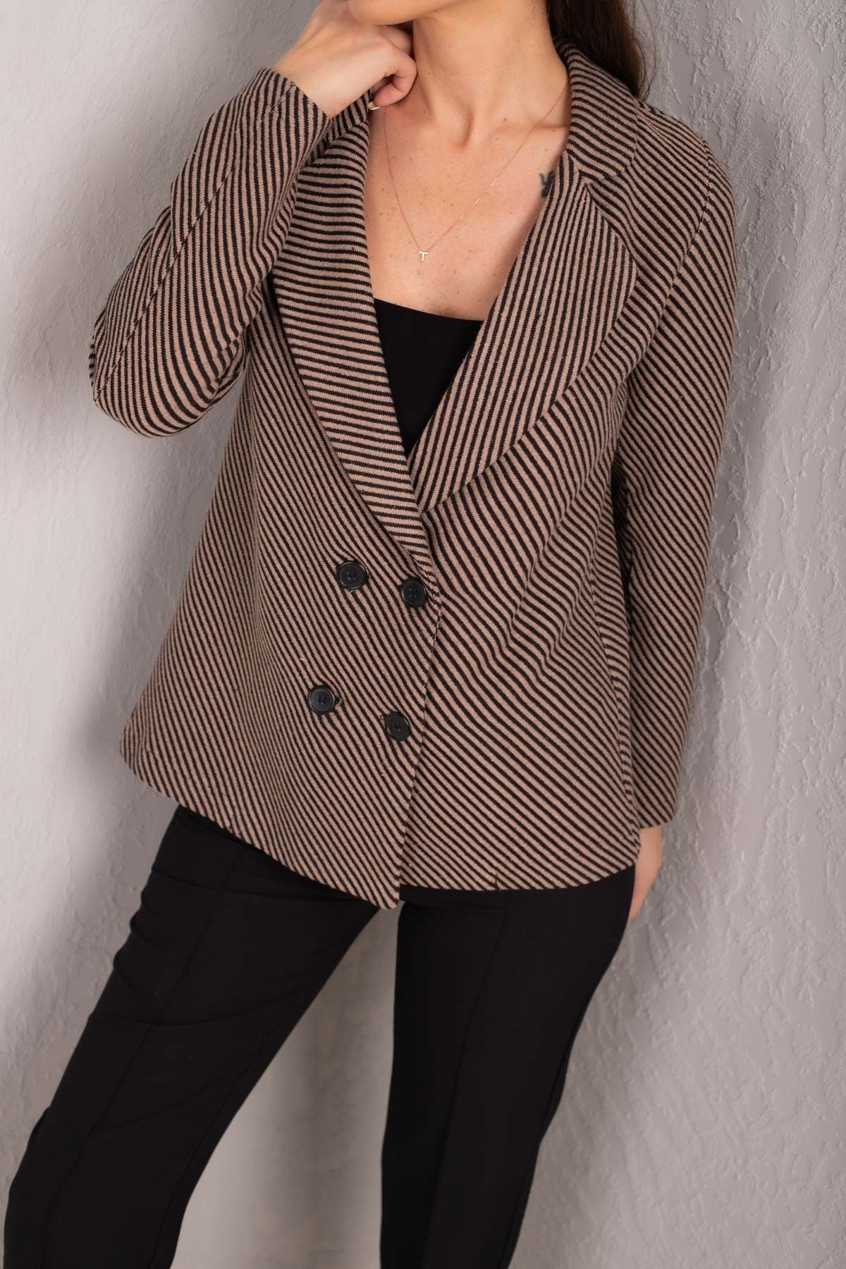 Female mink line pattern with four button stamp jacket ARM-24K001037