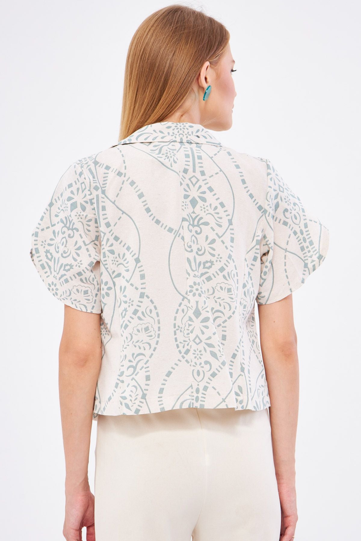 Female Mint-White Linen-Looking Patterned Lever Slit Crop Short Sleeve Jacket ARM-24Y001095