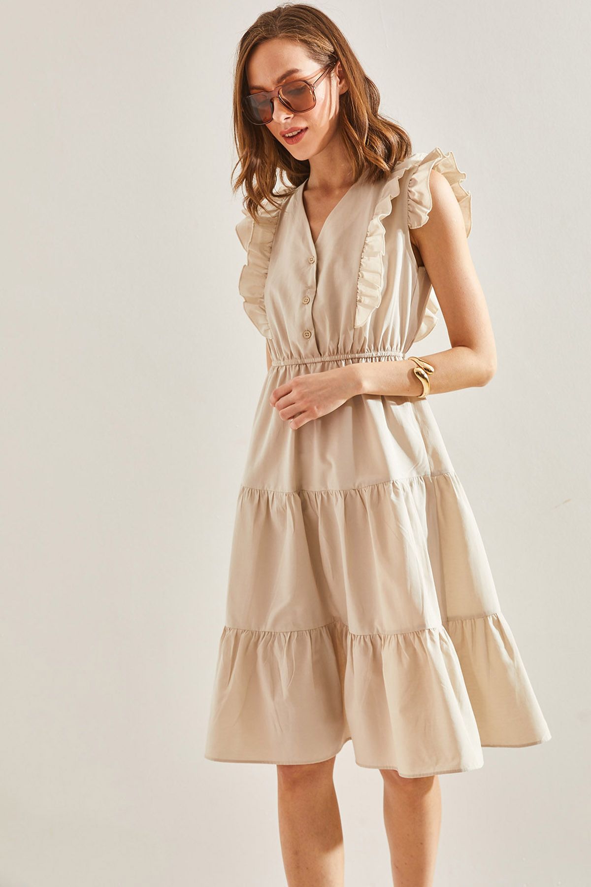 Woman frilled waist waist buttoned buttoned dress