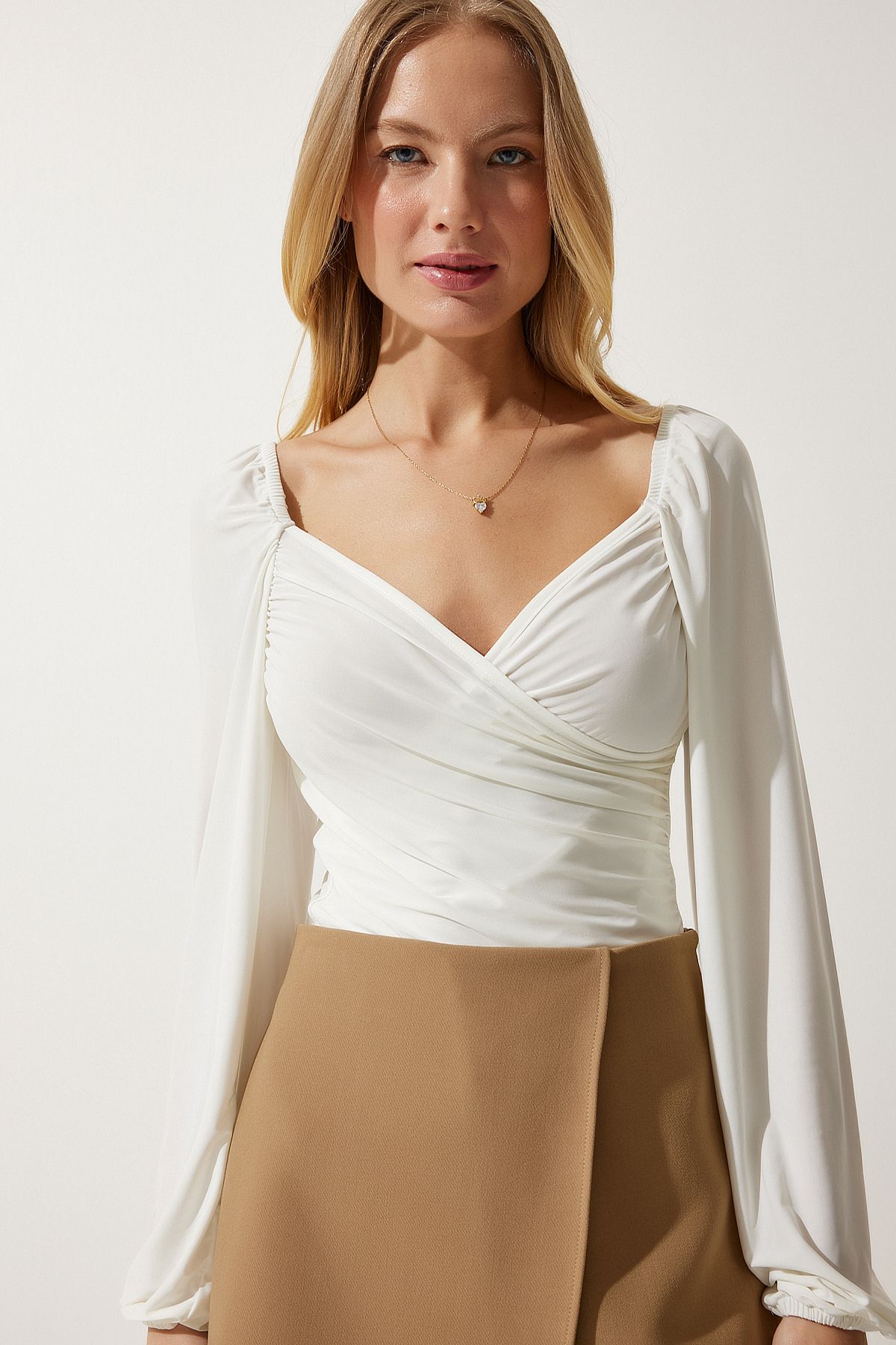 Female ecru elastic balloon sleeve sandy knit blouse FF00154