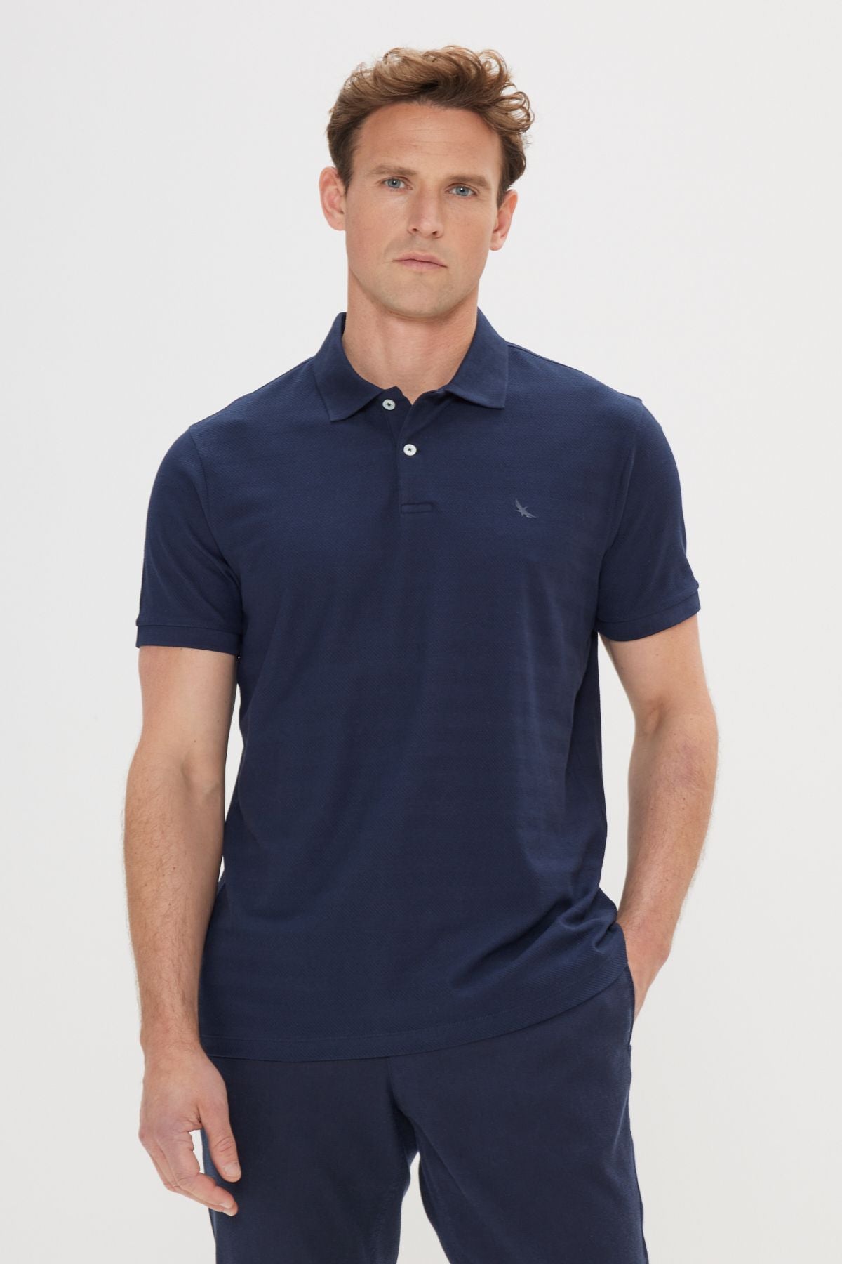 Men's Navy blue slim fit narrow cut 100 %cotton jacquard polo collar t -shirt