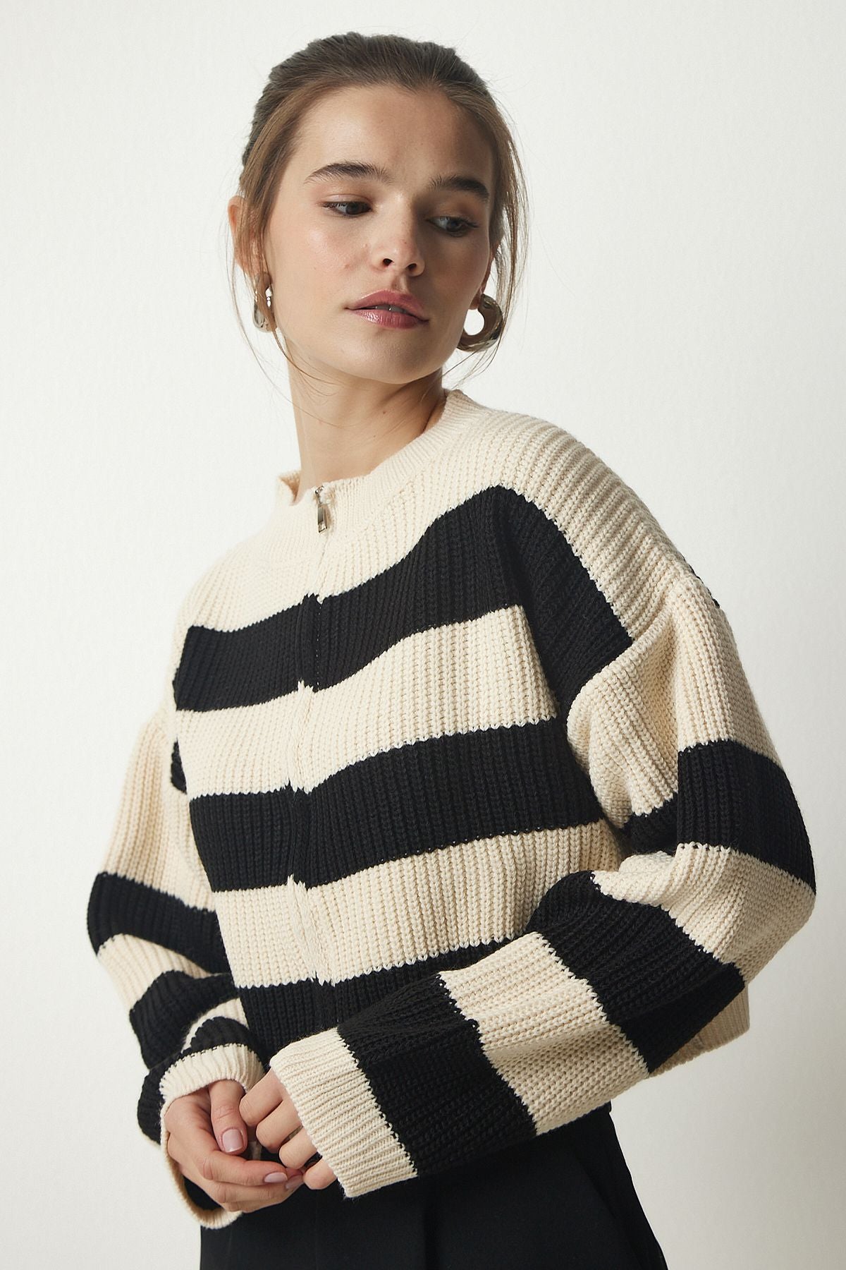 Women's Cream Black Zipper striped knitwear cardigan MC00246