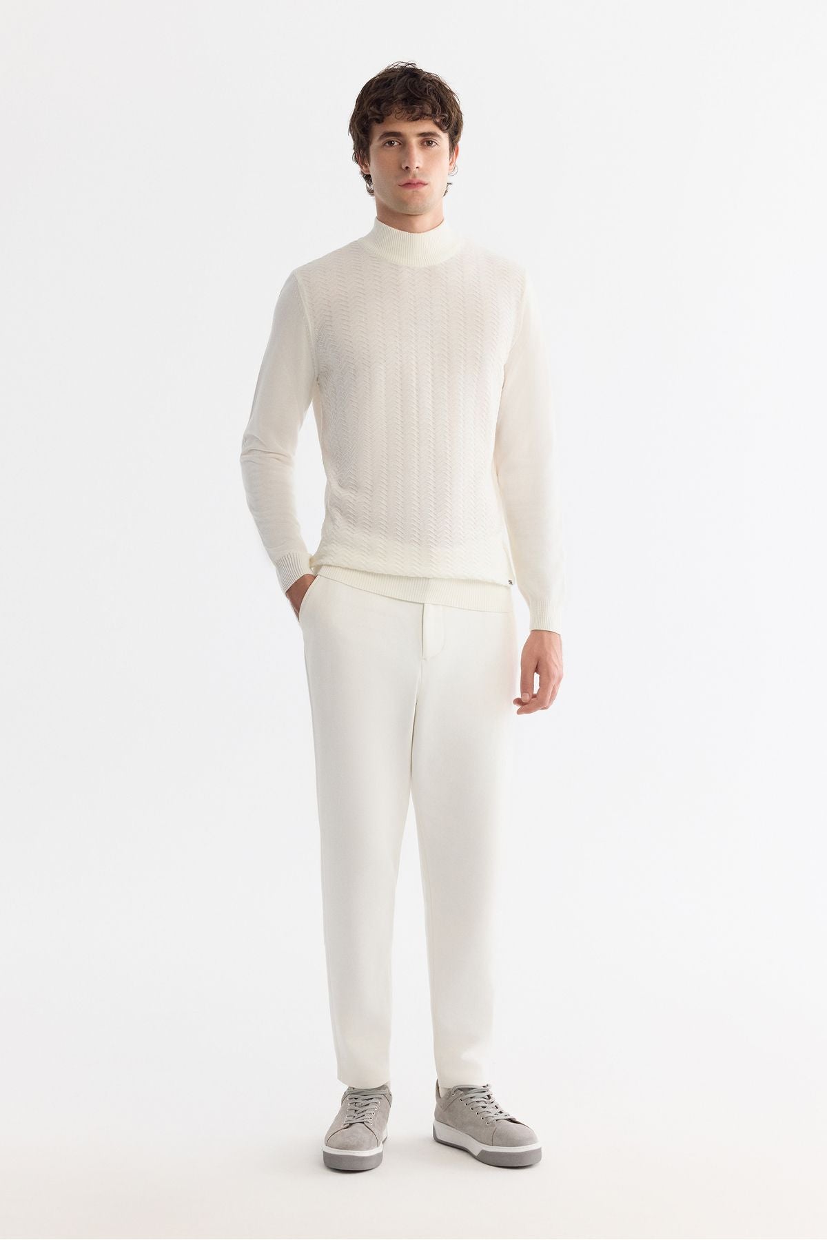 Men's white half fisherman collar textured knitwear sweater E005108