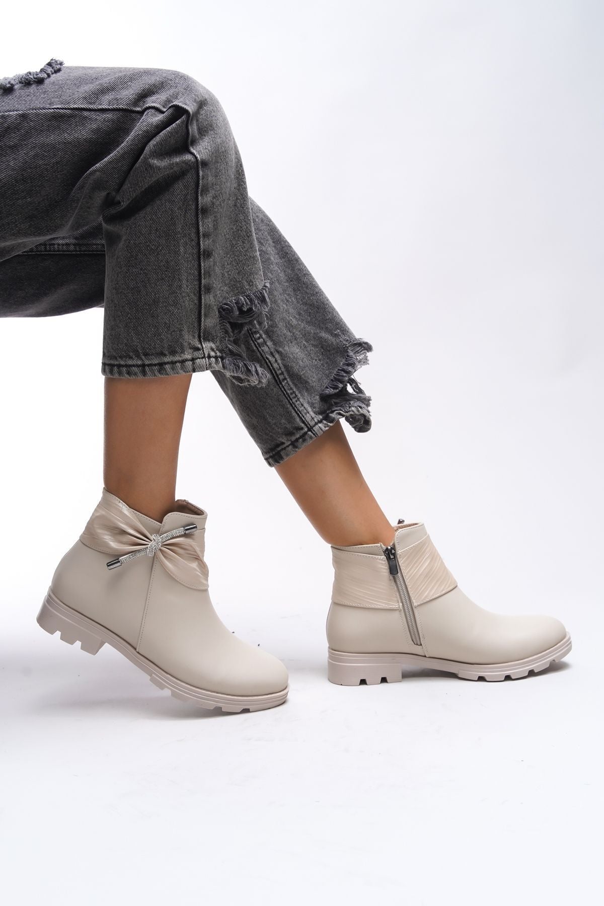 Gaenledha Women's Ribbon and Stone Detail Bot Beige Skin