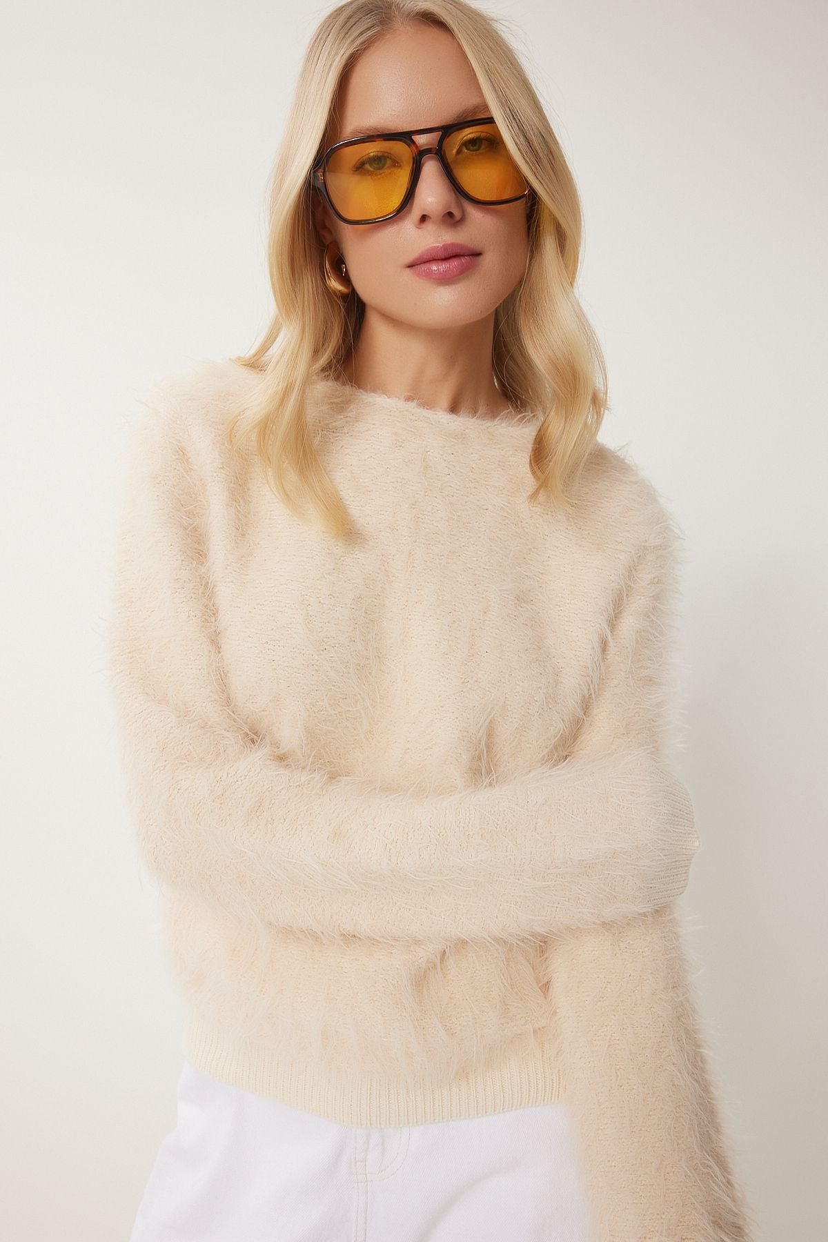 Women's Cream Soft Beard Knitwear Sweater MX00178