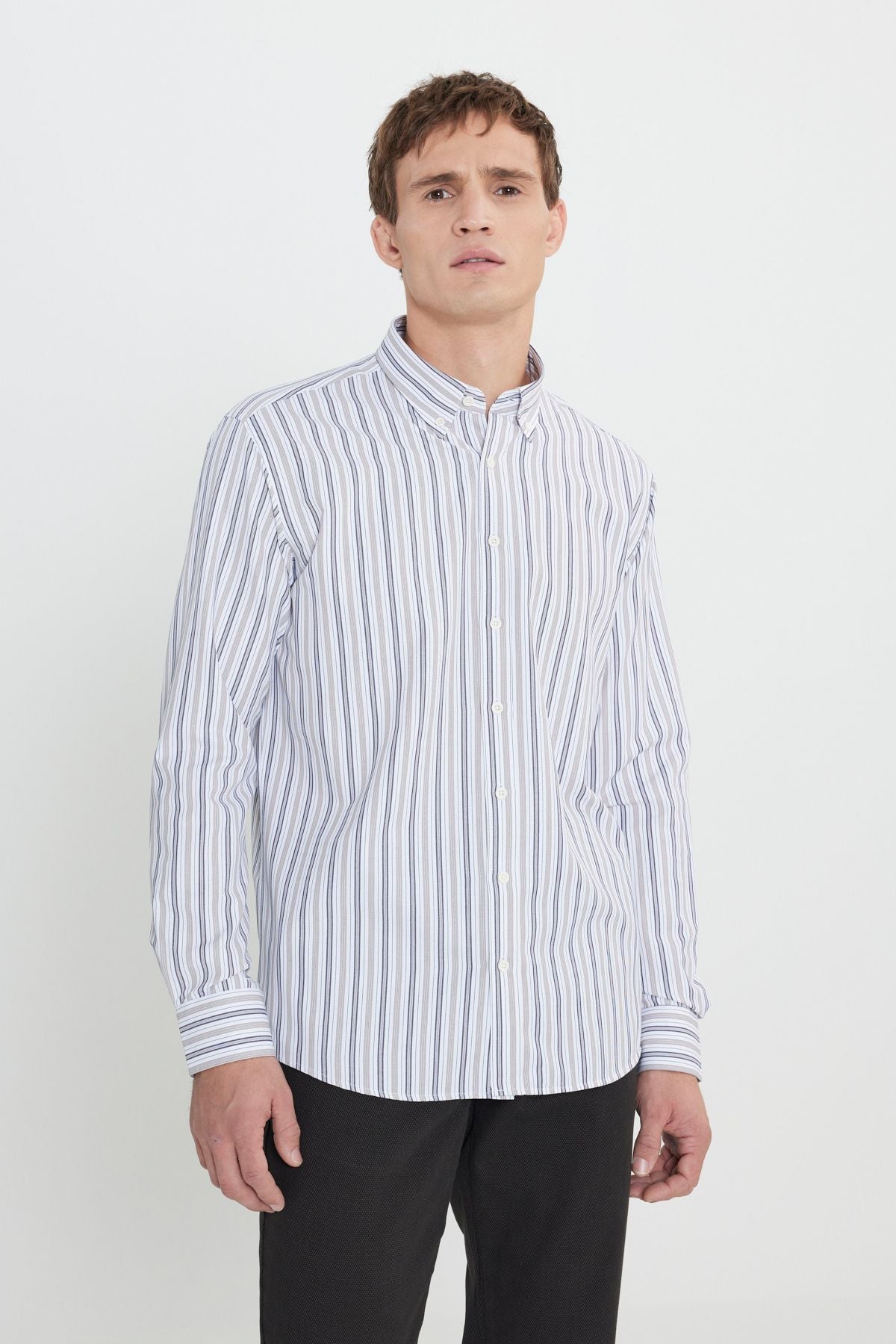 Cotton Regular Fit Casual Cutting buttoned shirt with button striped