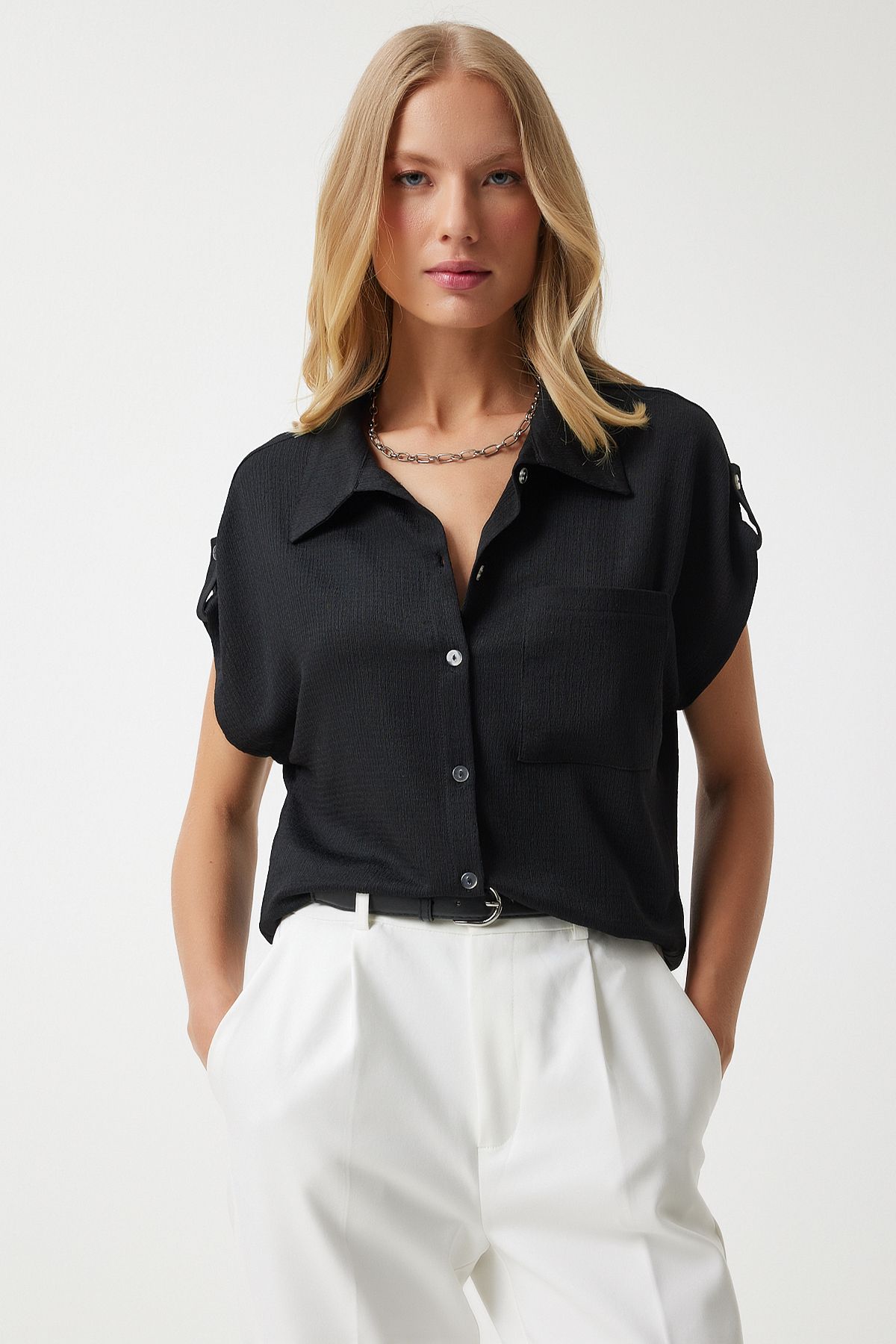 Female Black Pocket Casual Knitting Shirt DD01325