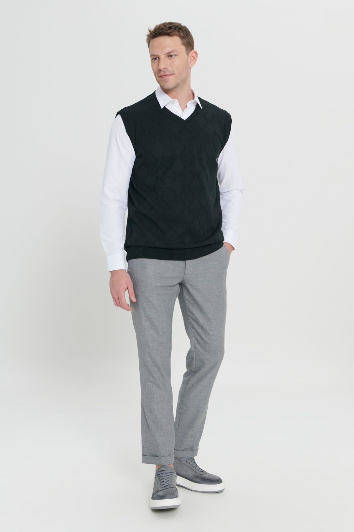 Men's Black Standard Fit Normal Cut V -neck knitwear sweater