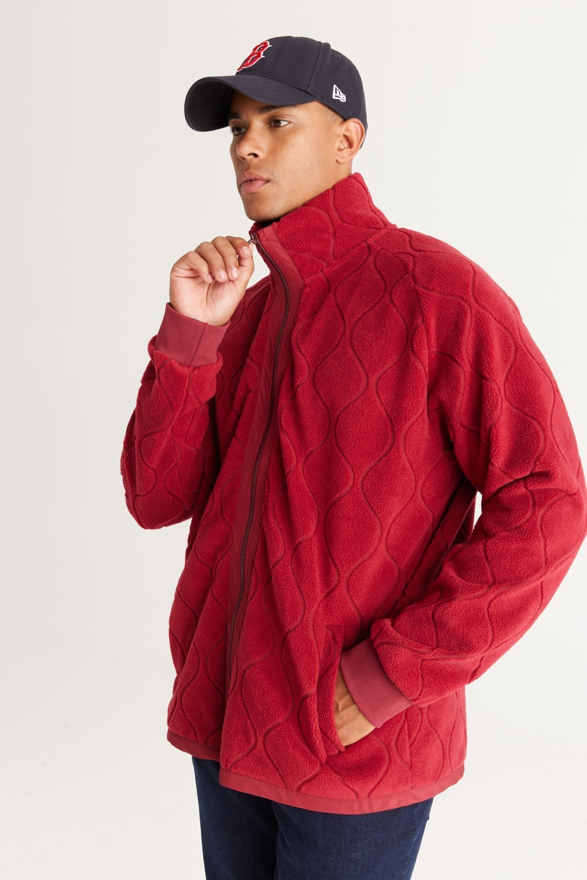 Men's burgundy oversize with plenty of cuts upright collar jacquard polar sweatshirt