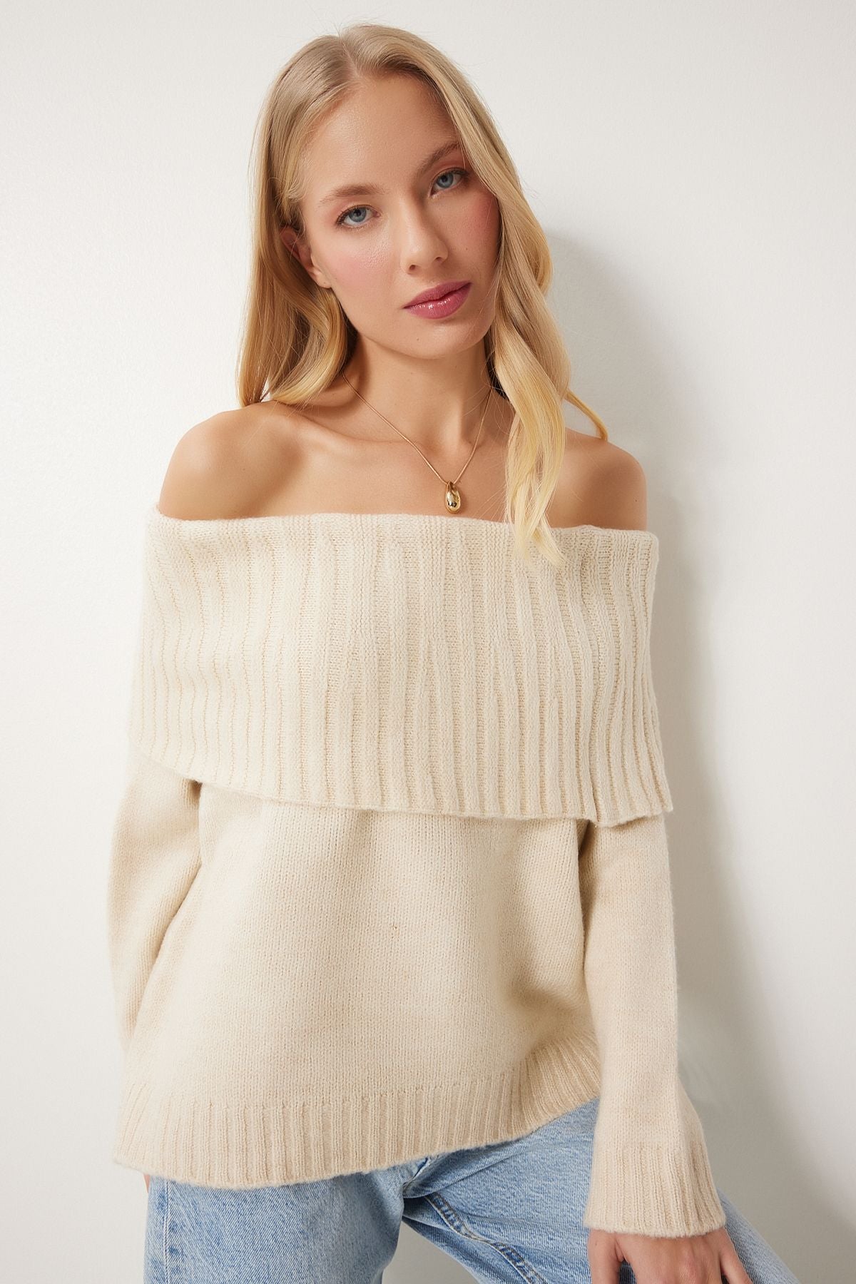 Women's cream Madonna collar knitwear sweater MT00156