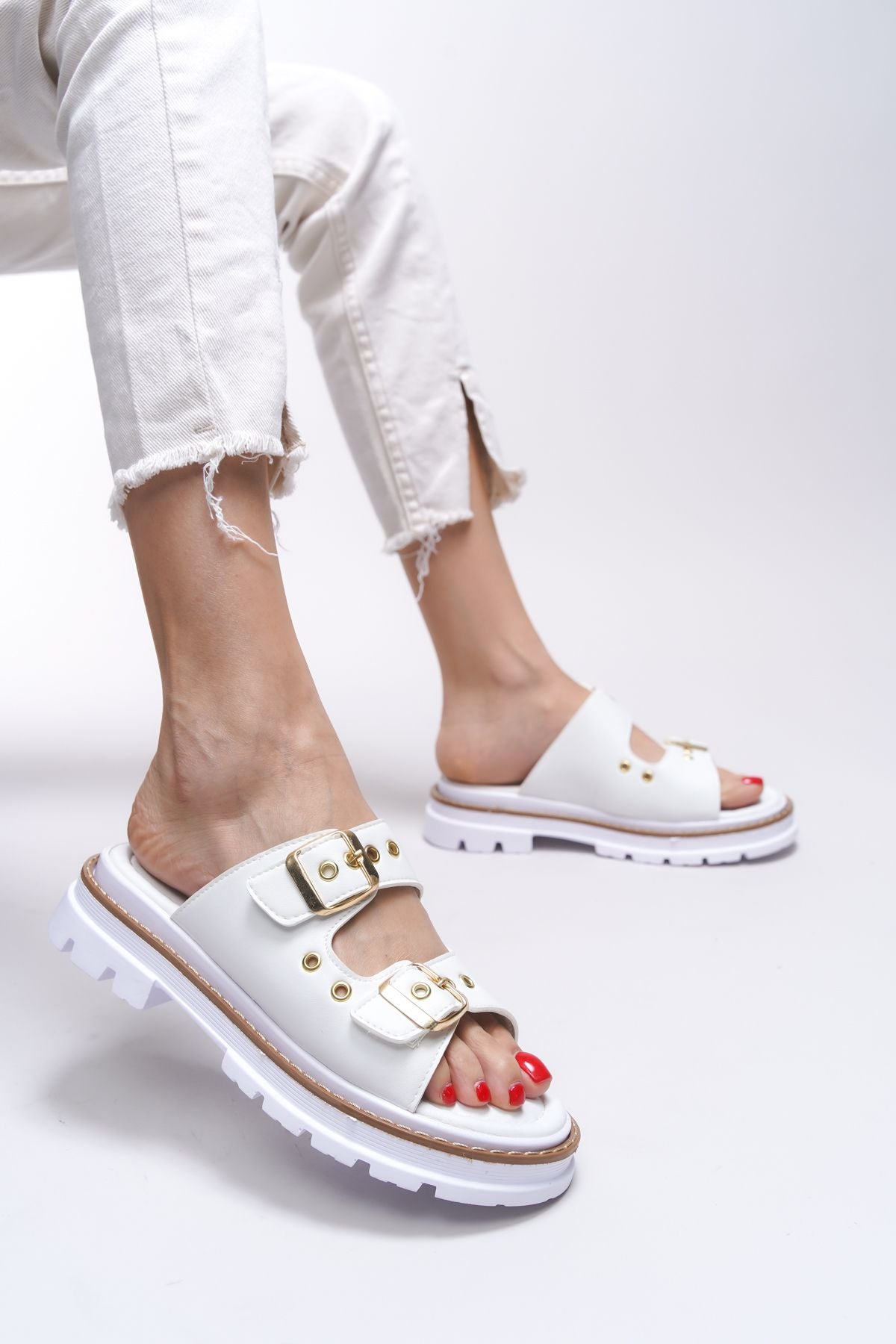 Tamrithe Woman Slippers 0012100 White