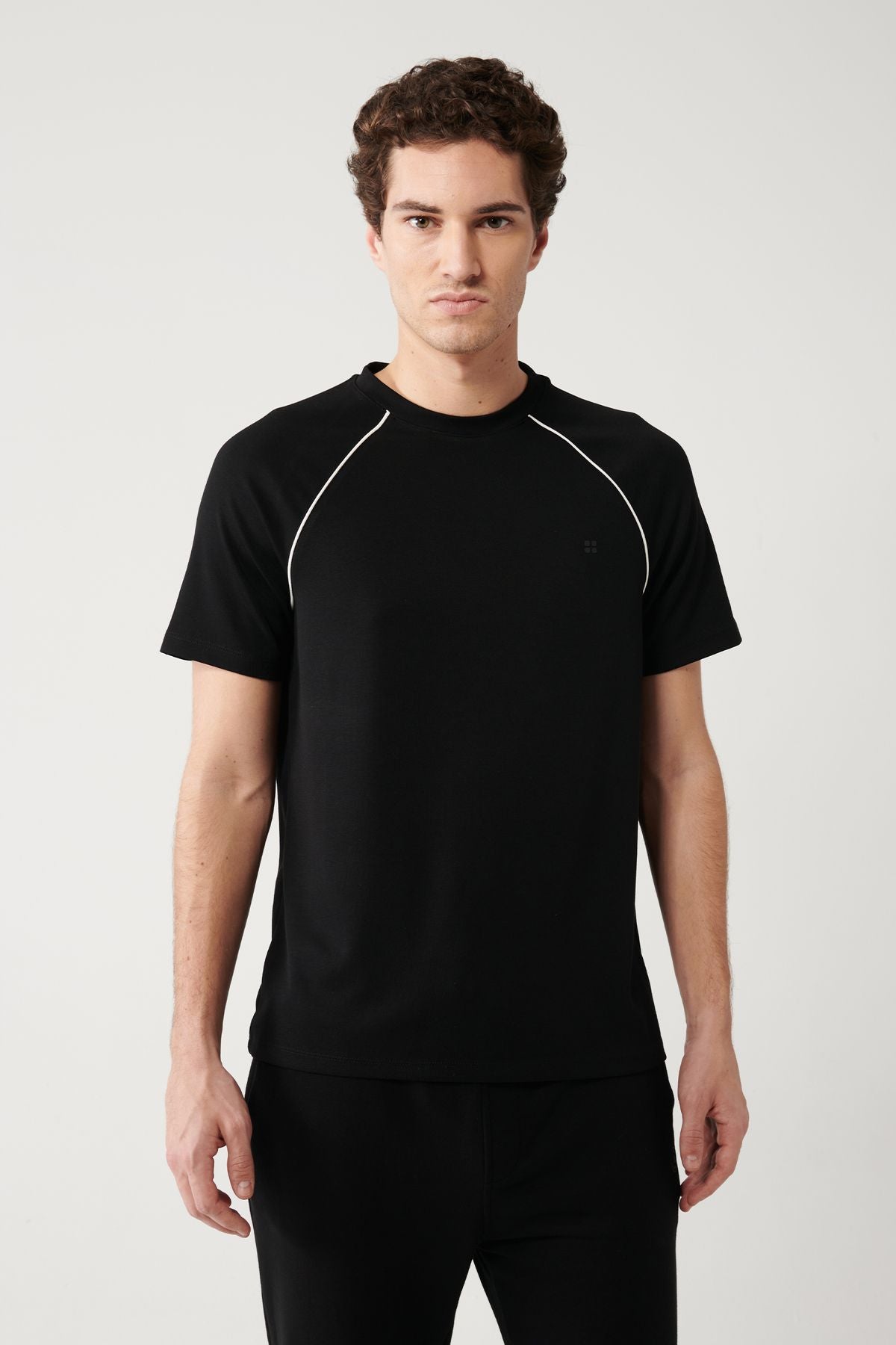 Men's black bike collar menstrual arm detailed T-shirt A32y1182