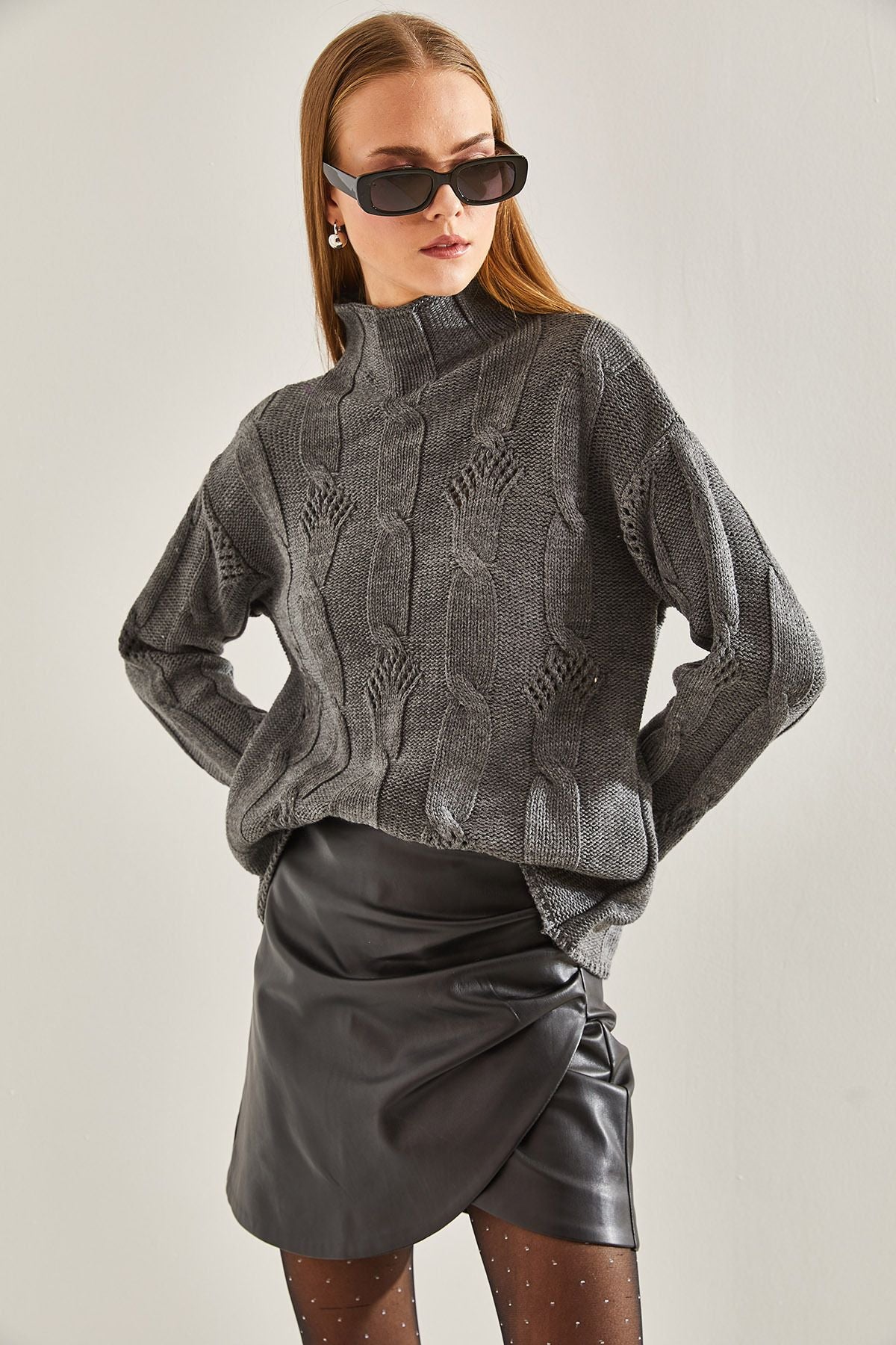 WOMEN HALF FISHER YOK HEAW KNITTING PATTERN PATTERN