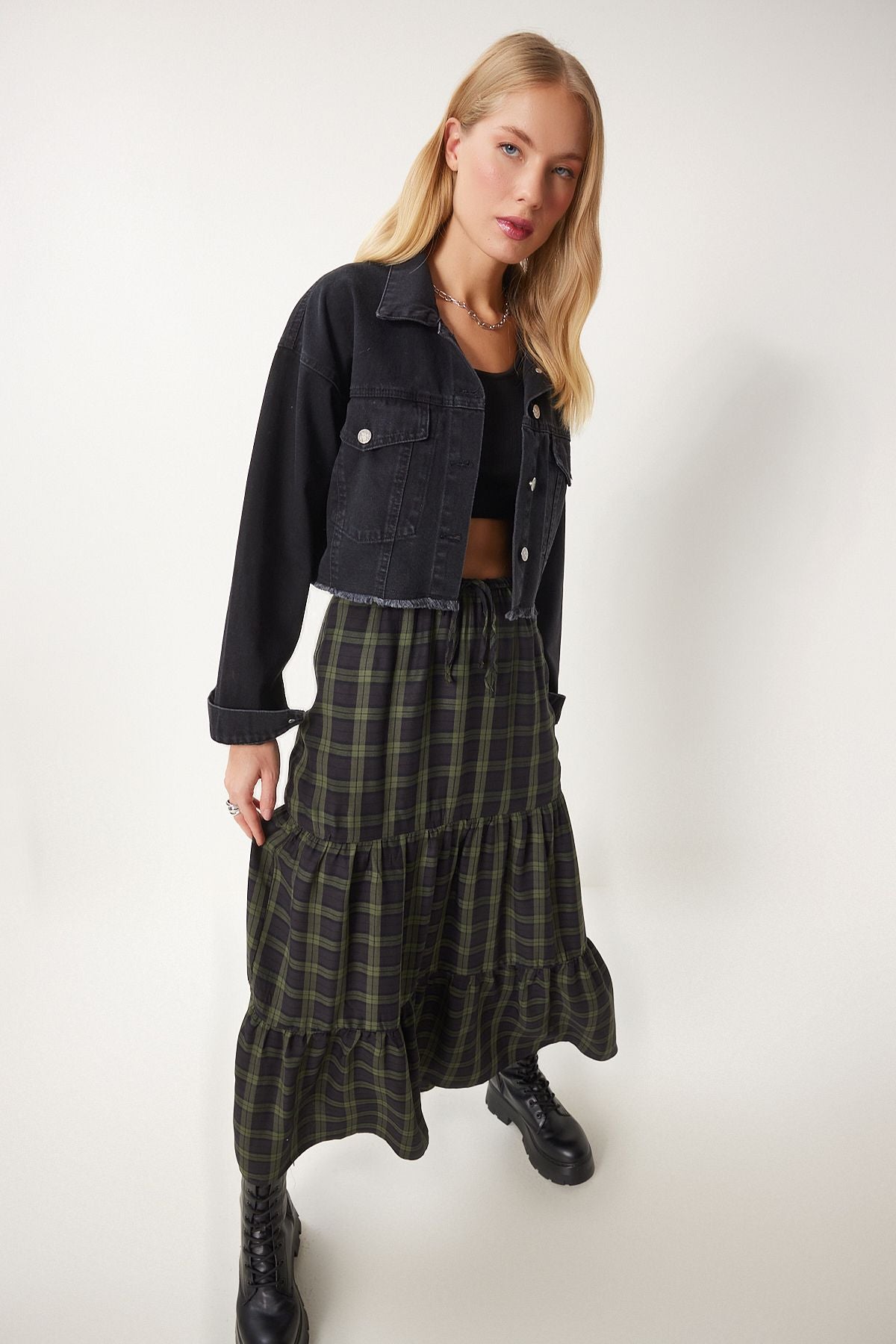 Female black tassel detailed denim crop jacket AN00214