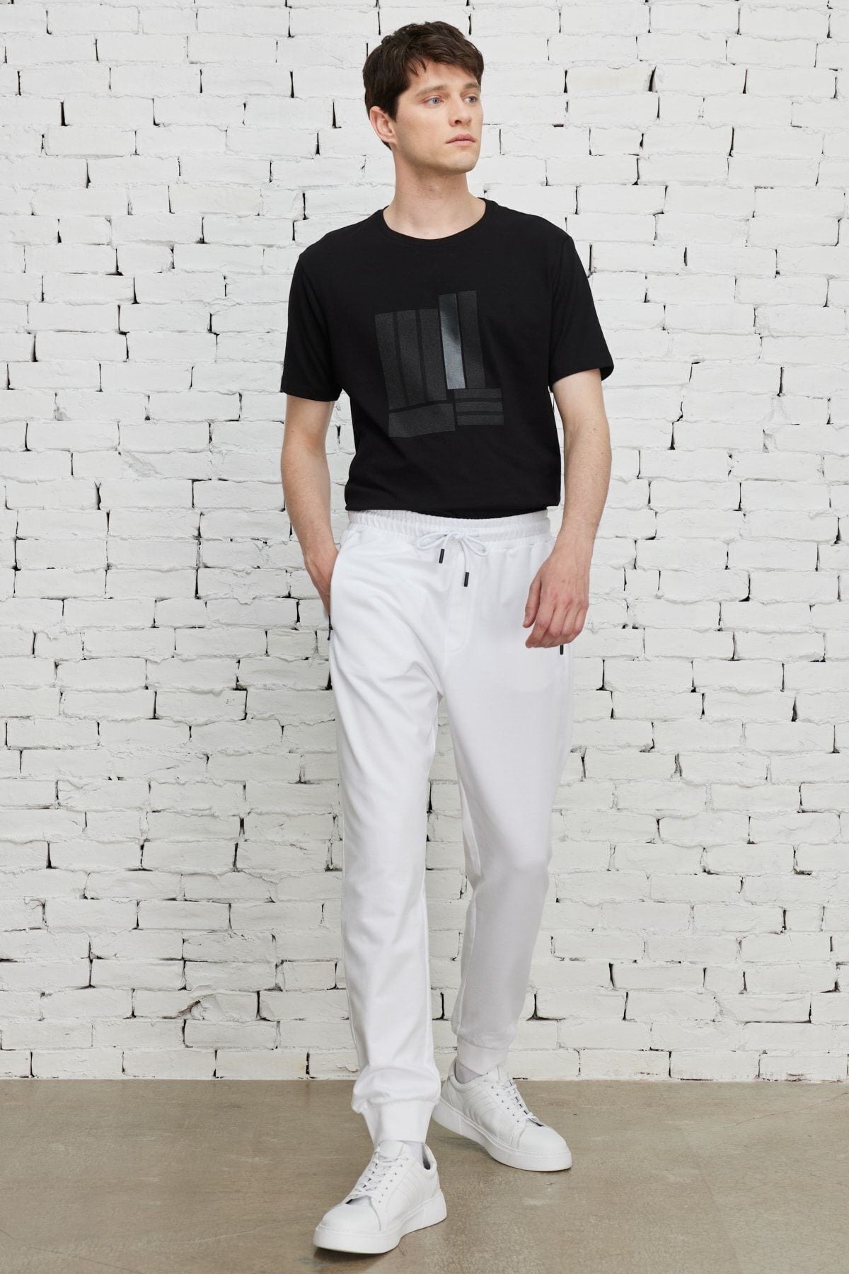 Men's White Standard Fit Normal Cutting Service Six