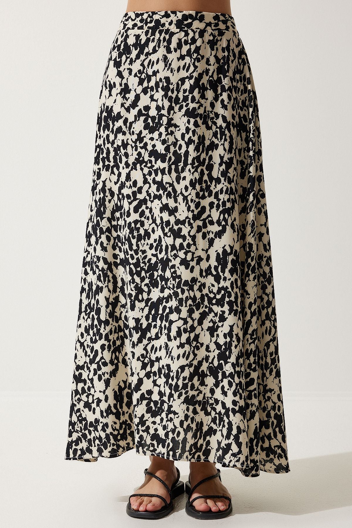 Women's Cream Black Patterned Long viscose skirt DD01302