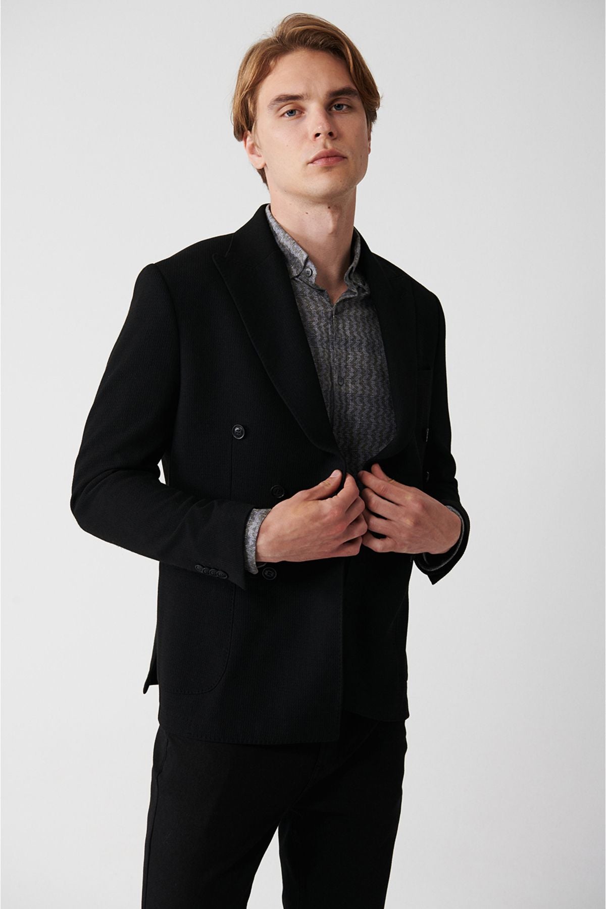 Men's Black Swallow Collar Cruve Closing Unless Cruve Jacket A32Y4052