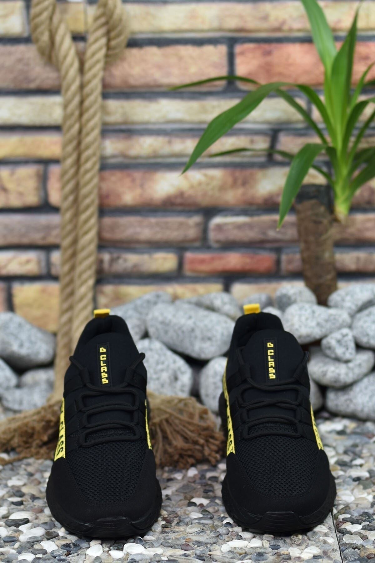 Black Yellow Men's Sneaker