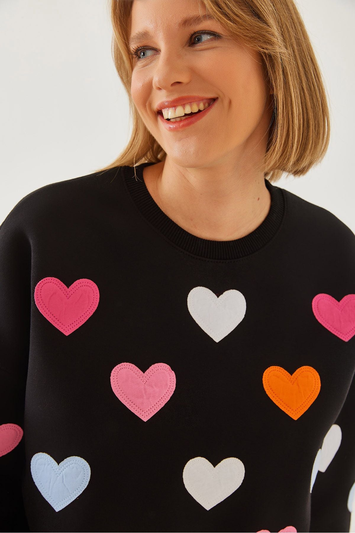 Women's Heart Embroidery Three Yarn Sweatshirt 6458 60251955