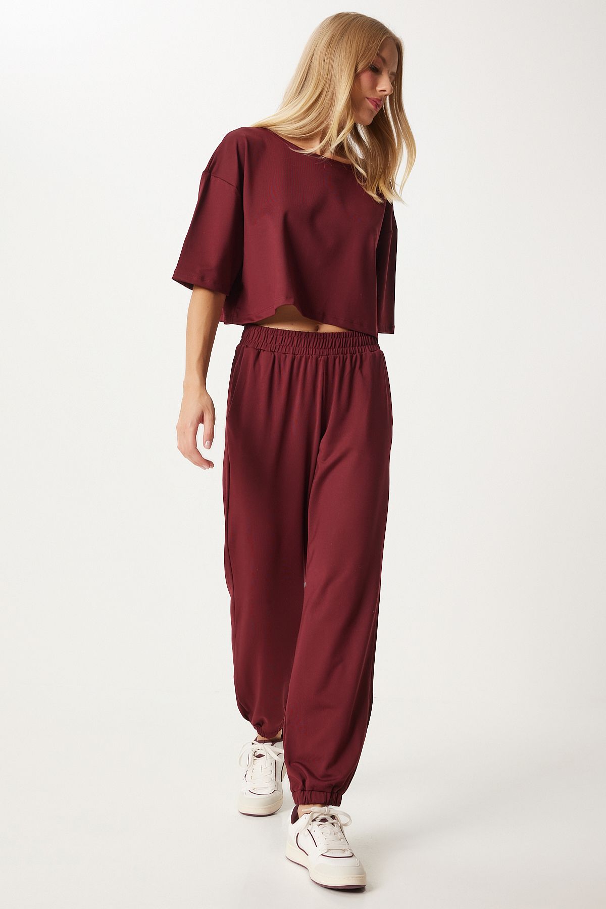 Female Bordeaux Crop T-Shirt Jogger Lad Weave Service Set FN03316