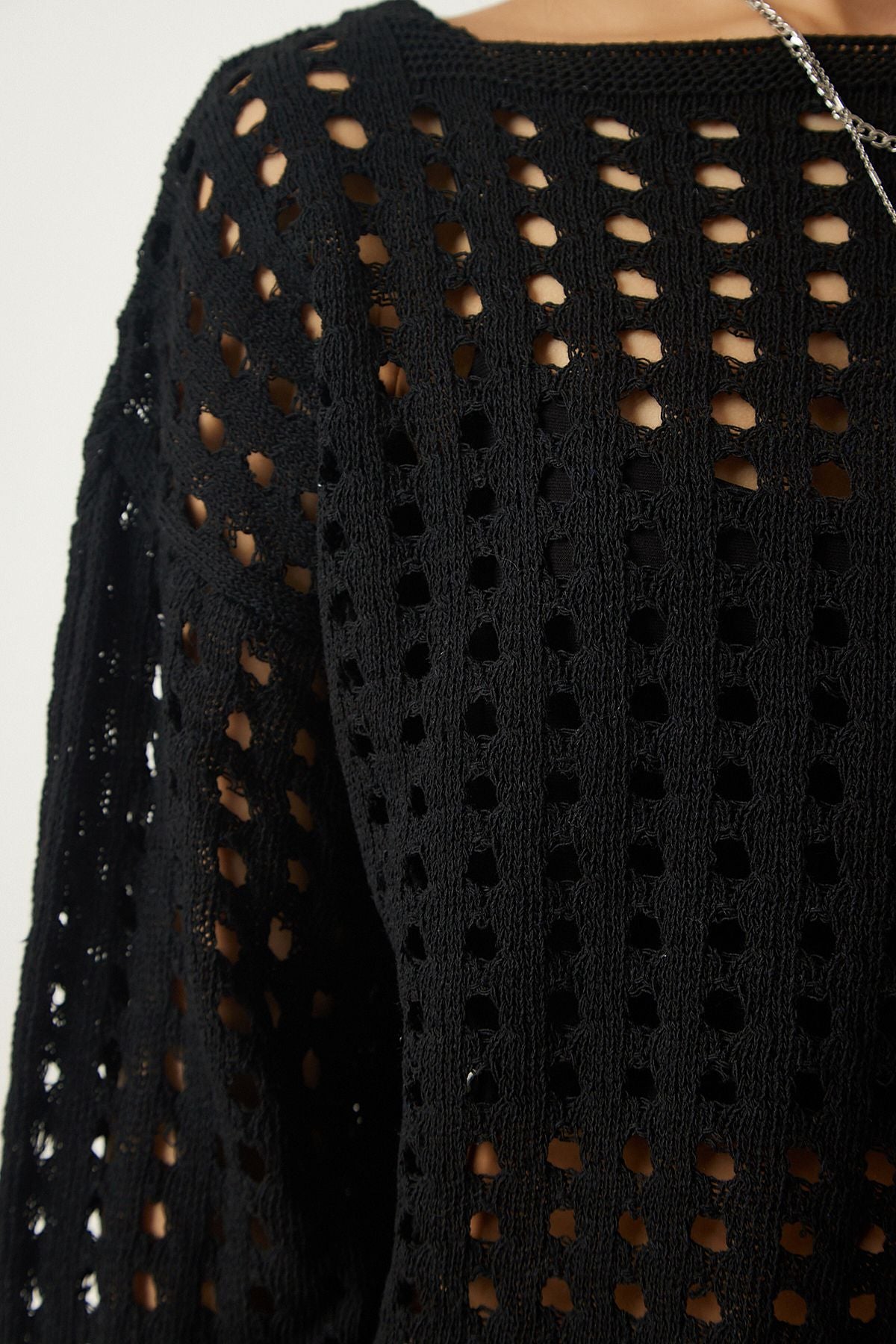 WOMEN BLACK HANDLES CROP KNITTY Sweater AS00027