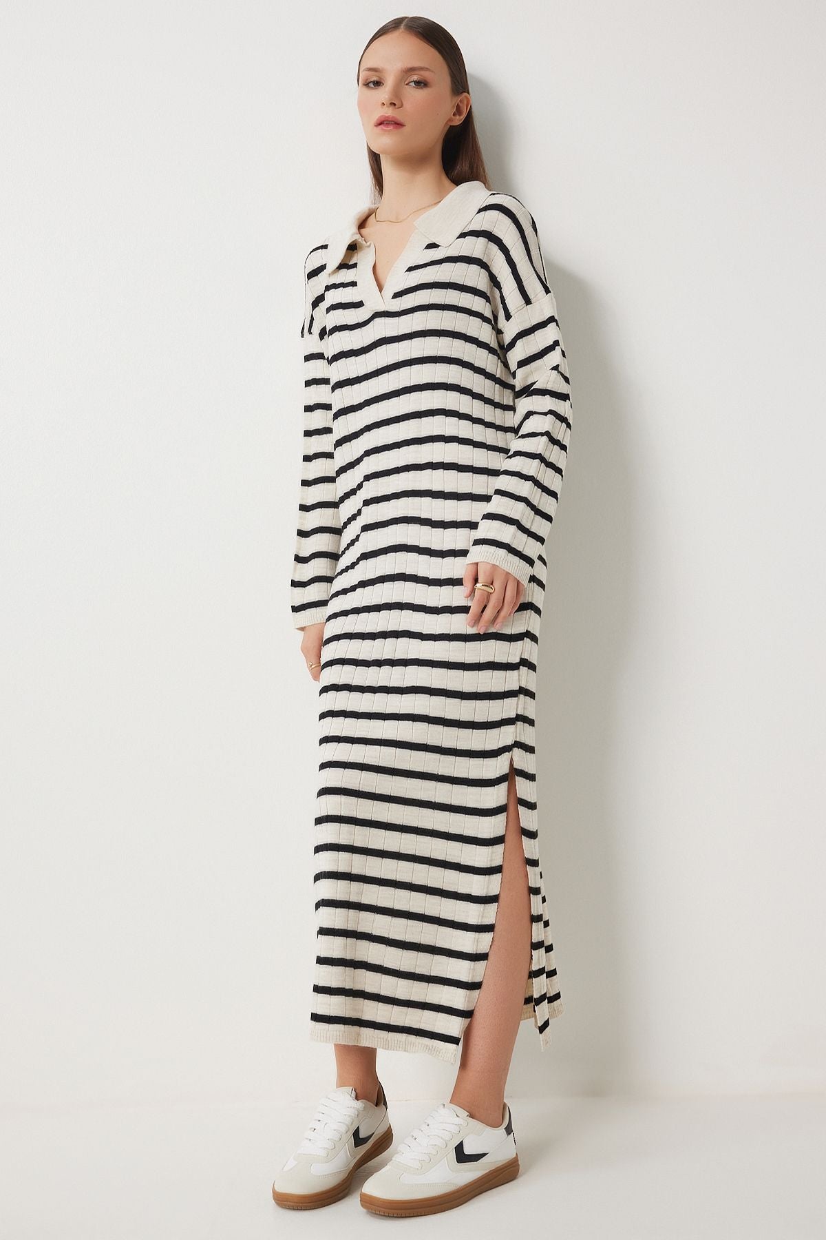 Woman Beige Black Polo Yaka striped slit knitwear dress jg00002