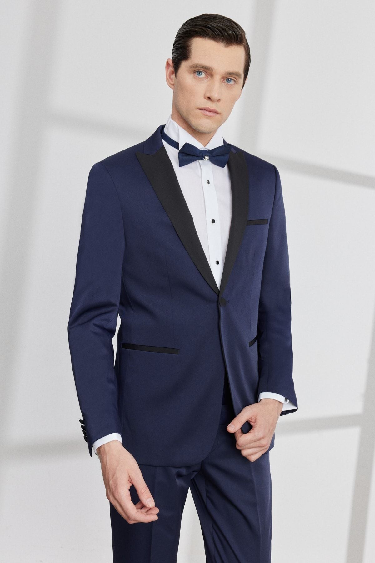 Men's Navy Blue Slim Fit Narrow Cut Swallow Collar Tuxedo Set