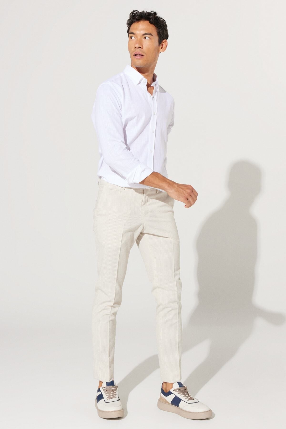 Men's Beige Slim Fit Narrow Cutting Side Pocket Wafer Patterned Flexible Pants