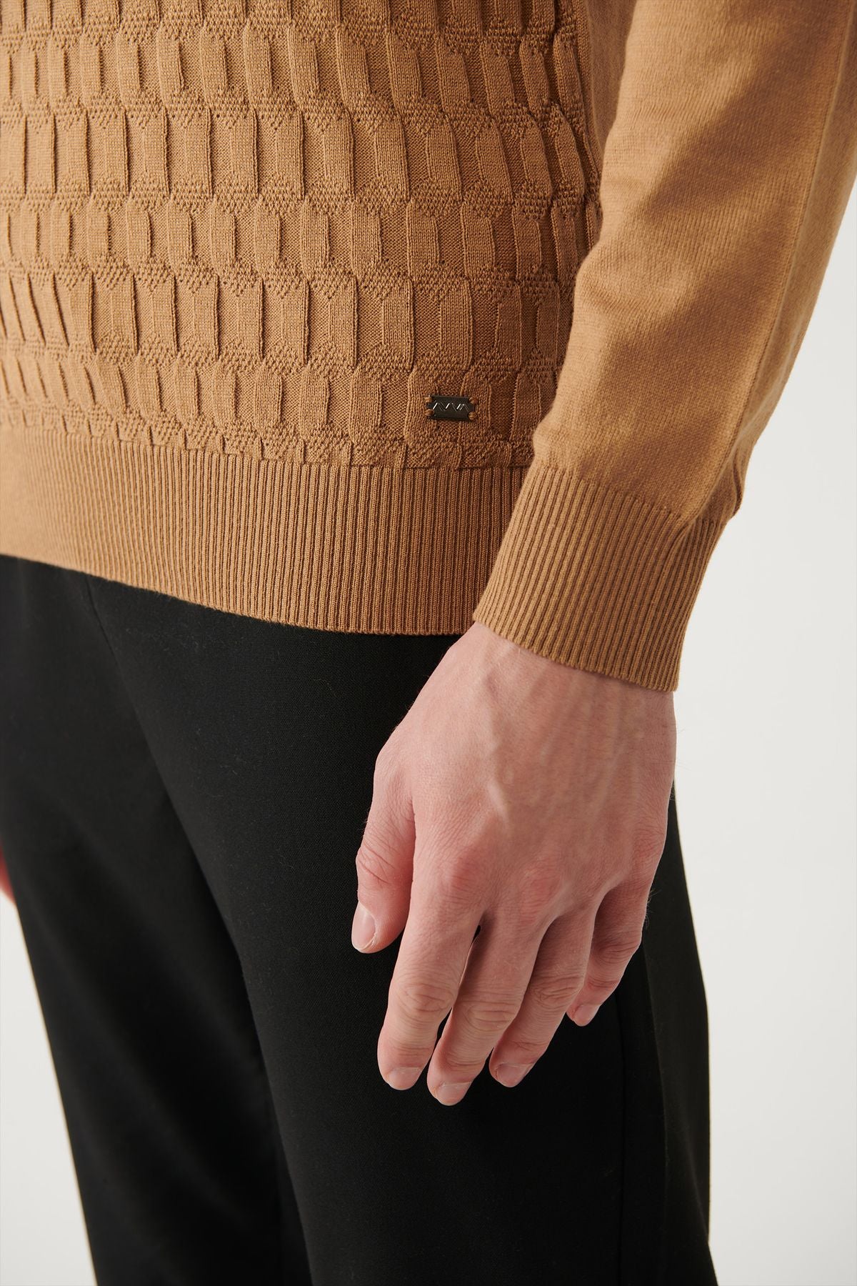 Men's camel half fisherman collar cotton knitwear sweater E005106