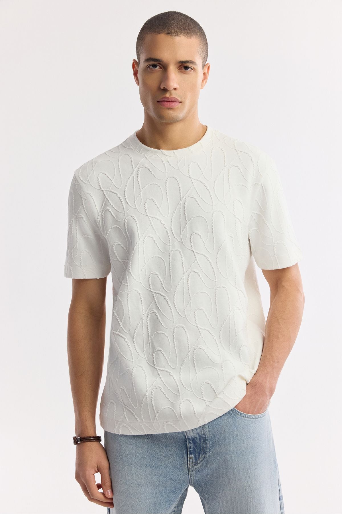 Men's white bike collar geometric jacquard patterned T-shirt A51y1122