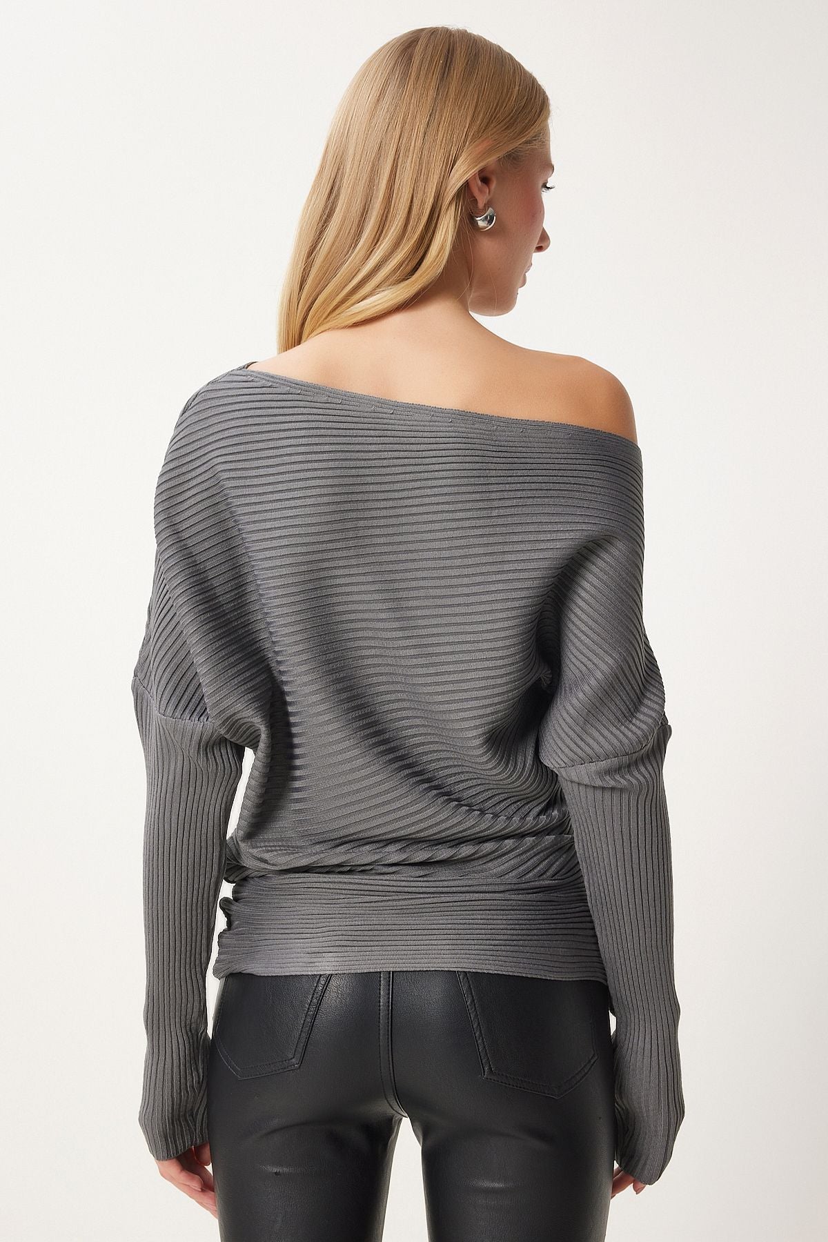 Female anthracite asymmetrical collar wick sweater FN03383