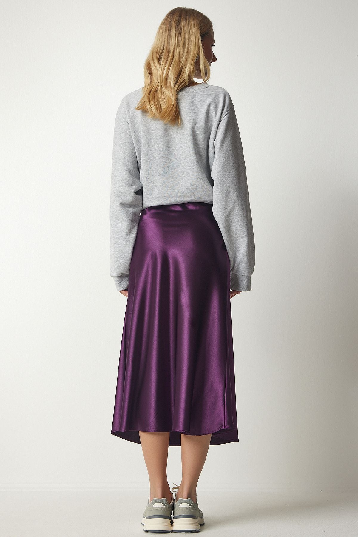 Female purple satin surface skirt DD01144