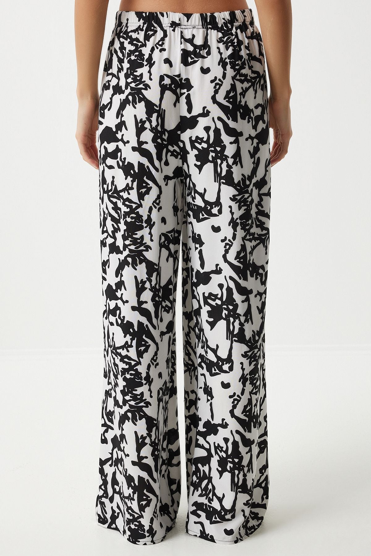 Woman White Live Black Patterned Casting Viscose Palazzo Pants EN00606