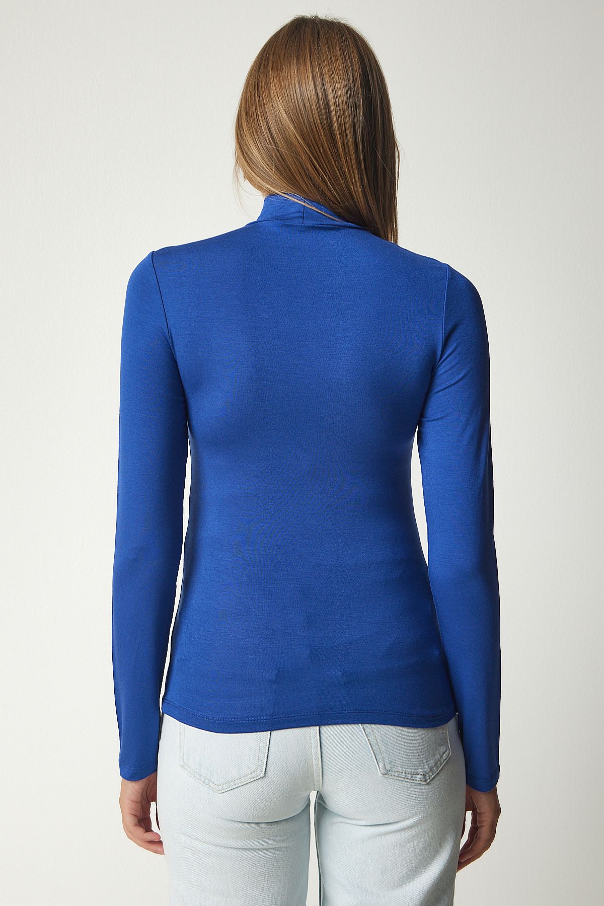 Woman Blue upright -collar surrounding flexible knitted blouse UB00200