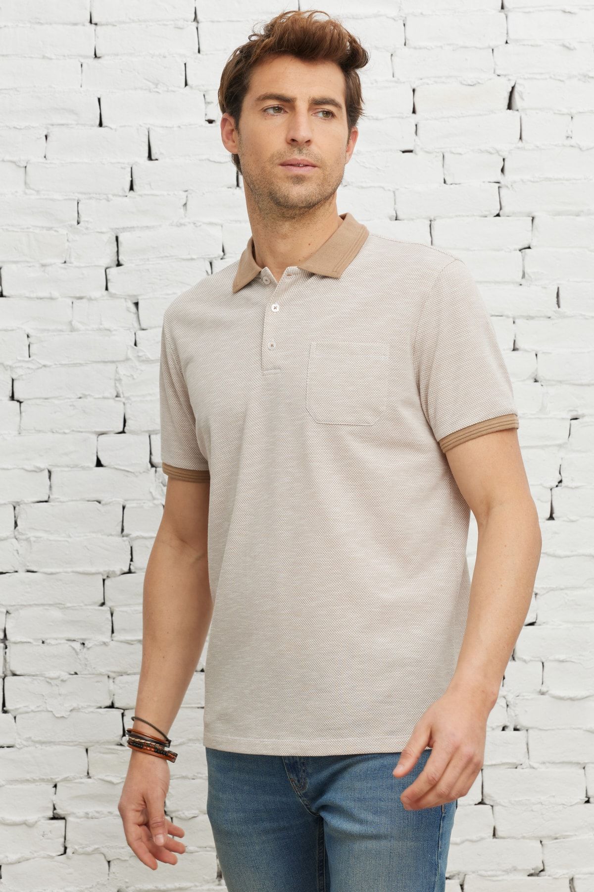 Men's Beige-White Comfort Fit Casual Cut Polo Yaka Cotton Pocket Jacquard T-shirt