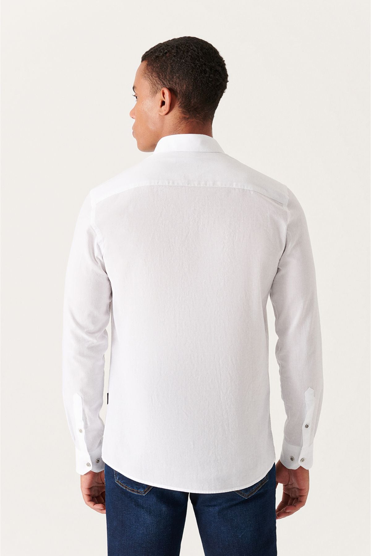 Men's White 100 %Cotton Futter Soft Key button with button shirt E002206