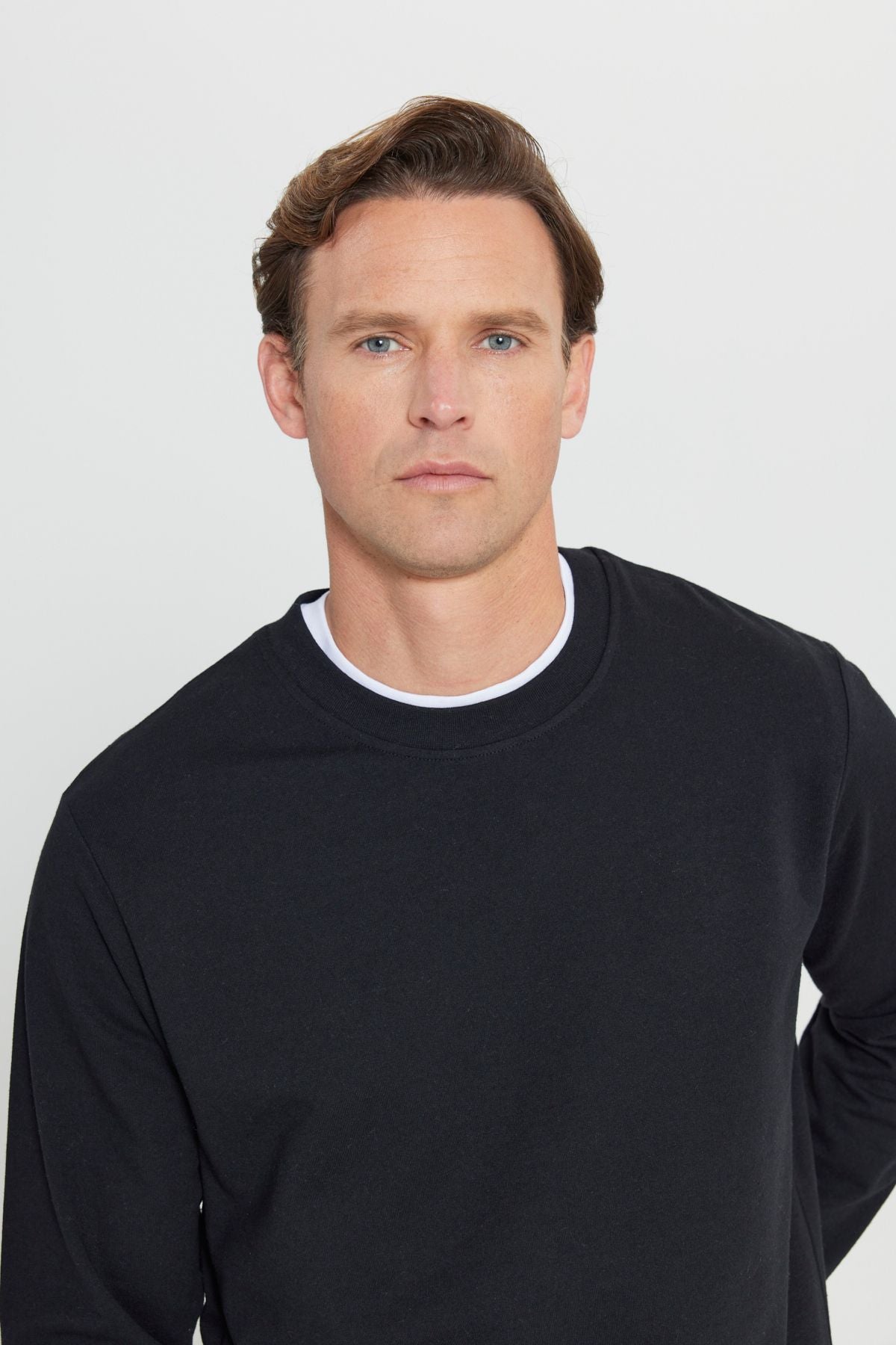Men's Black Standard Fit Normal Cutting 2 Yarn Cotton Bicycle Collar Sweatshirt