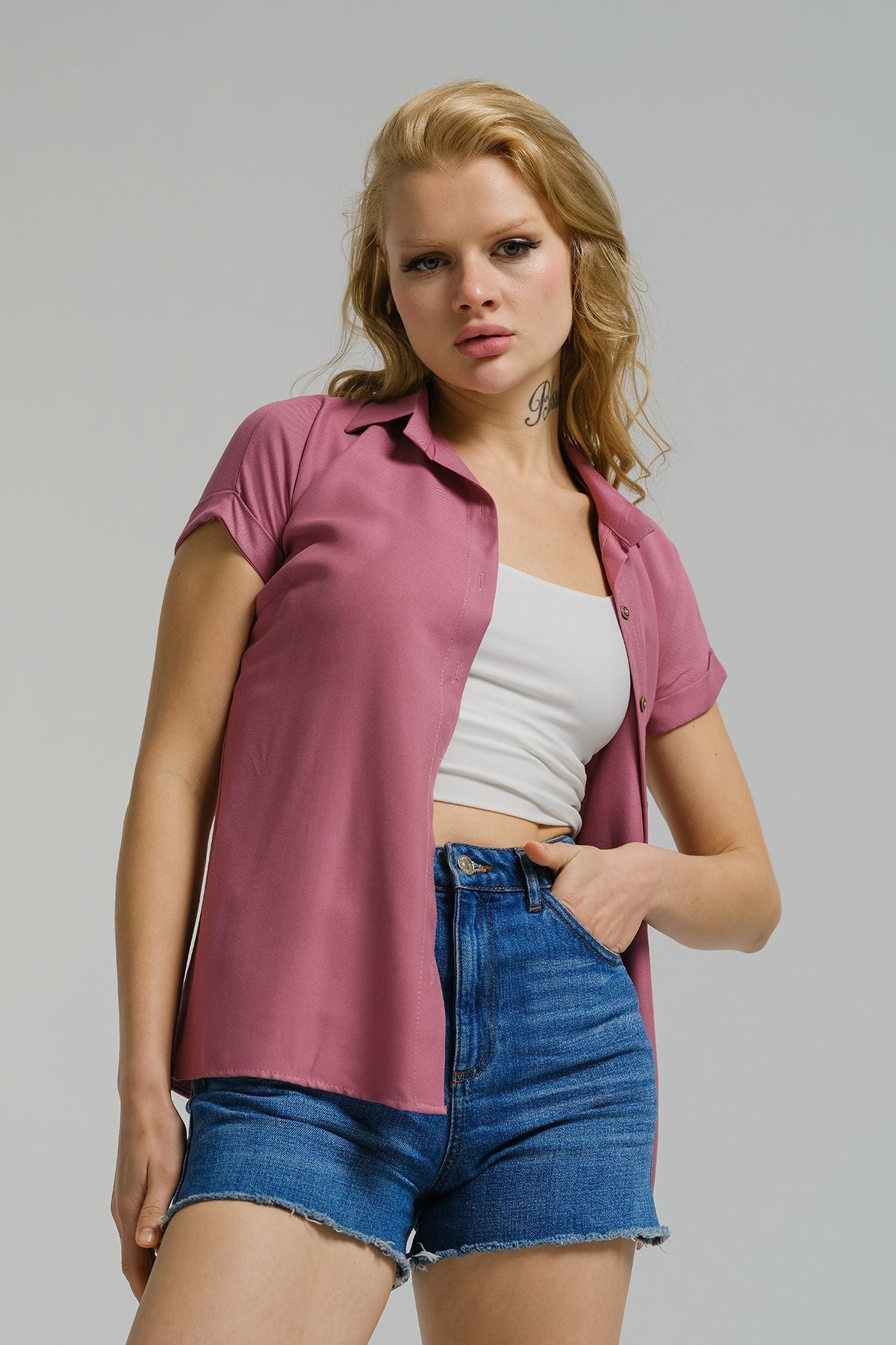 WOMEN'S ROSE DRIVER Short Sleeve Shirt ARM-19Y001065