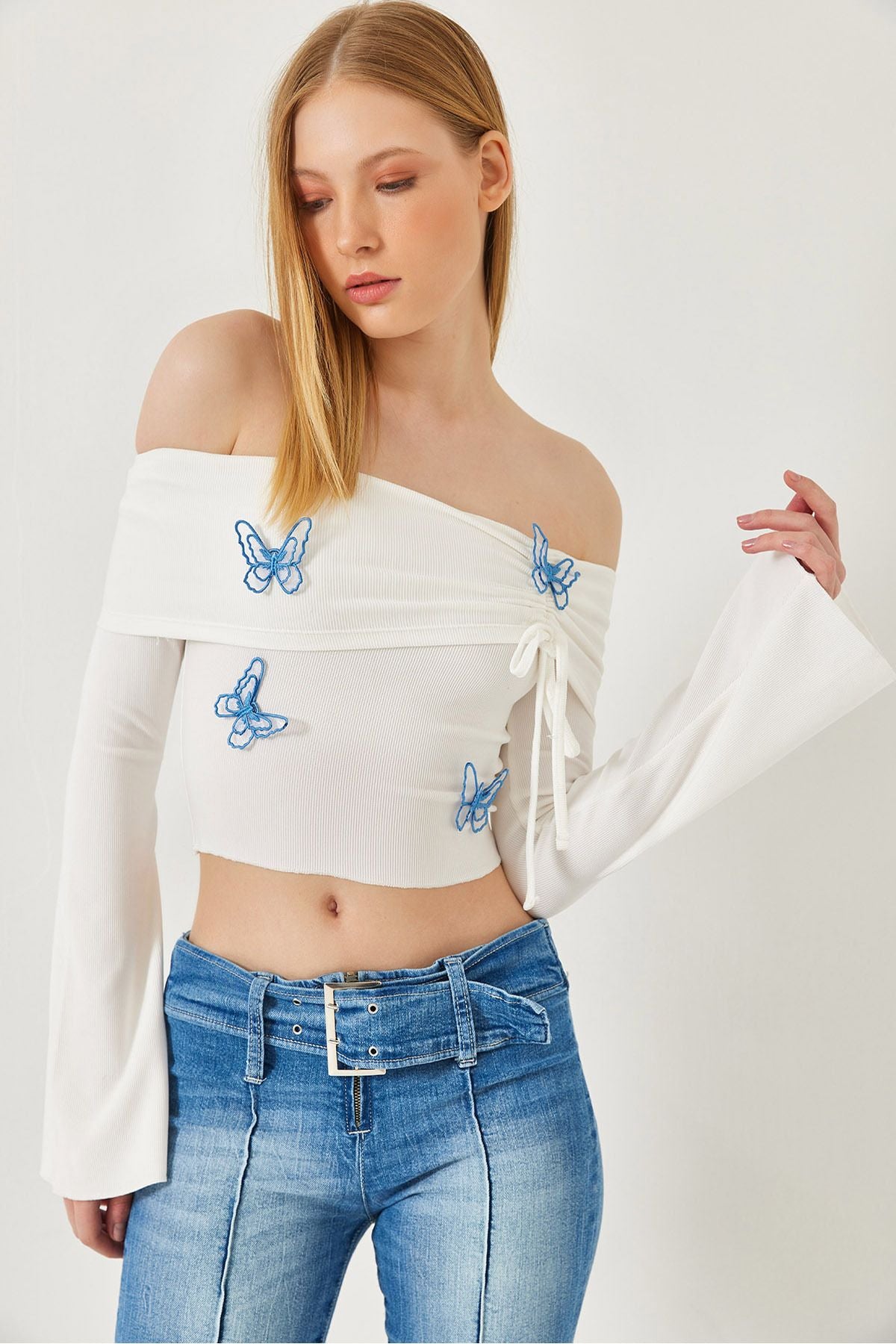 Female Madonna Neck Butterfly Detailed Blouse 7196 60261280