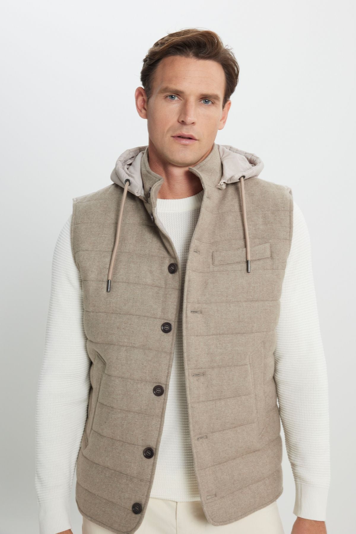 Men's beige woolen standard fit fit normal cut hooded upright collar color block vest