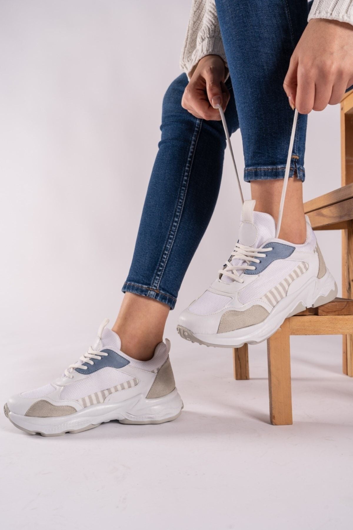 Woman White Sneaker 0012189
