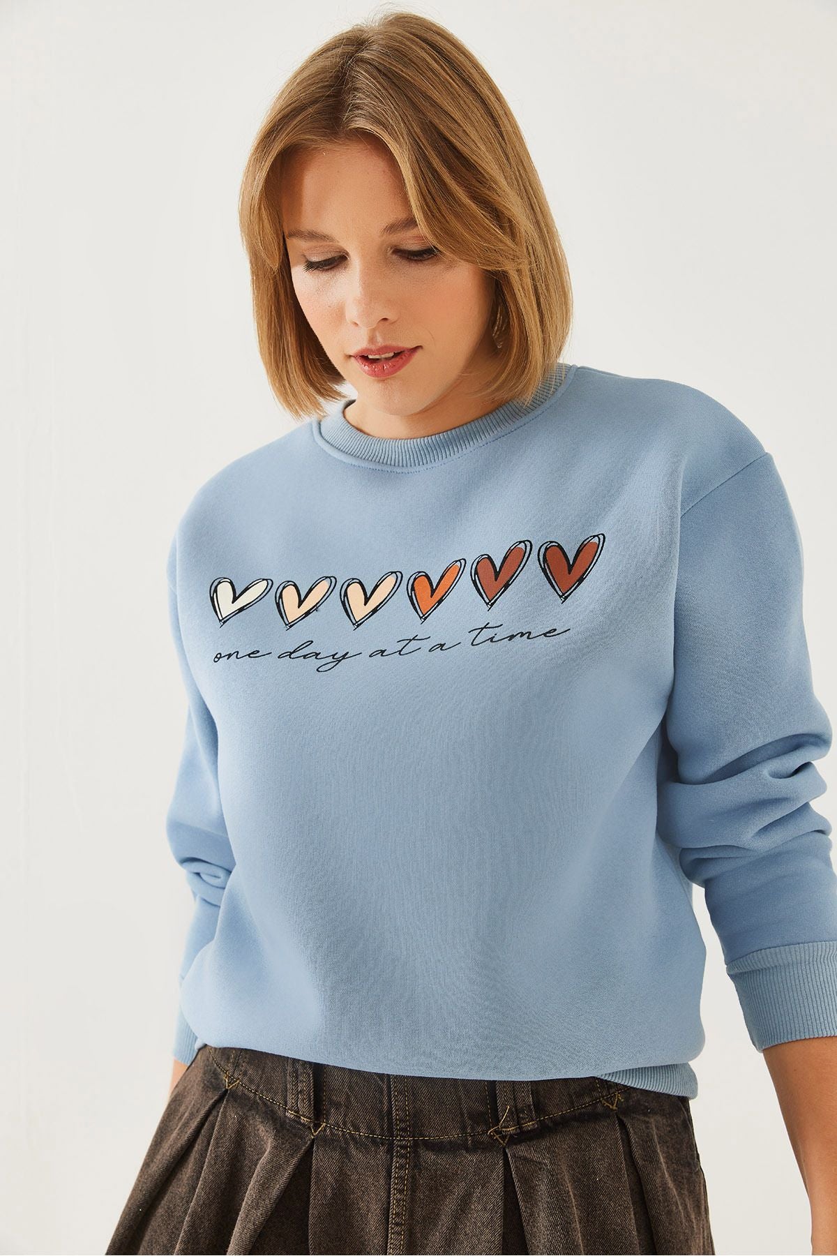 WOMEN'S THREE YEAR -SHARDON COLORED HEART PRINTED SWEATSHIRT MBHS007 60601007