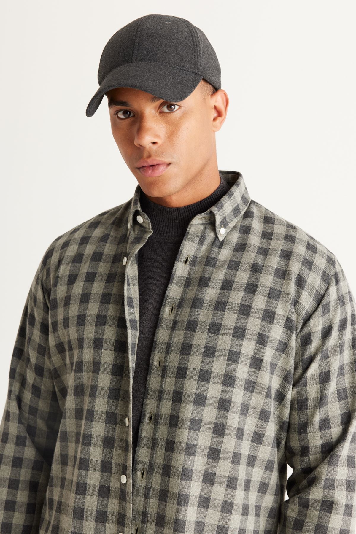 Men's anthracite-green comfort fit comfortable cut buttoned collar checkered shirt