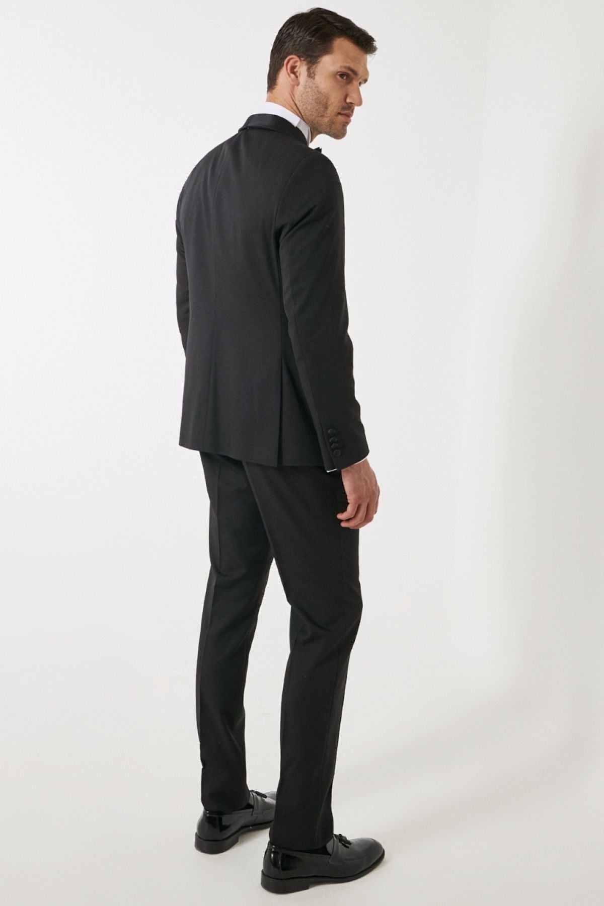 Men's black slim fit narrow cut shawl collar pattern classic tuxedo set